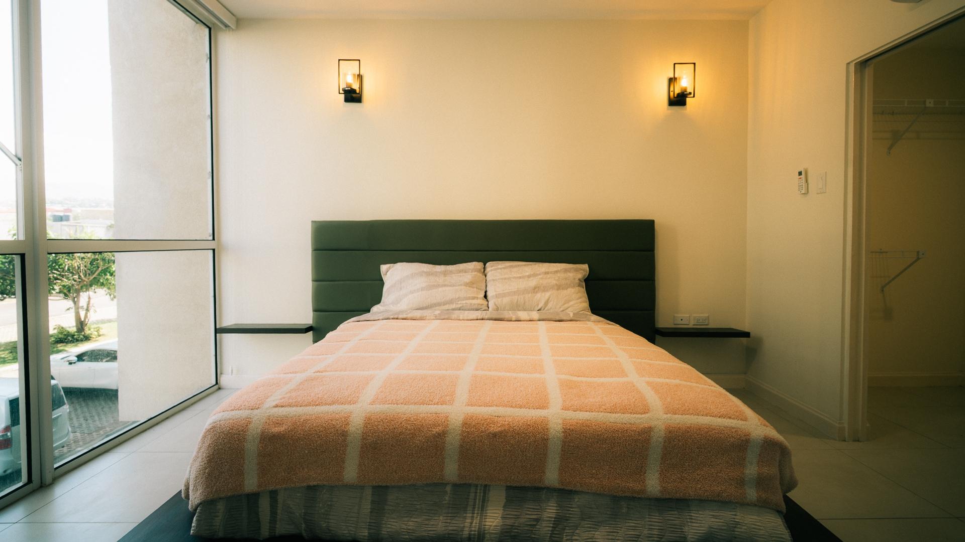 Apartment For Rent: THE CAMBRIDGE, Kingston 5 | $1,300 photo 2