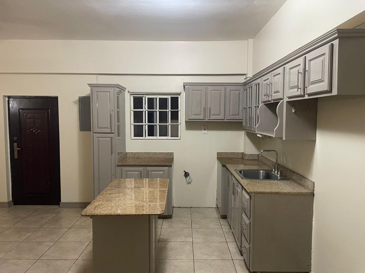 Apartment For Rent: KENSINGTON CRESCENT, Kingston 5 | $180,000 photo 4
