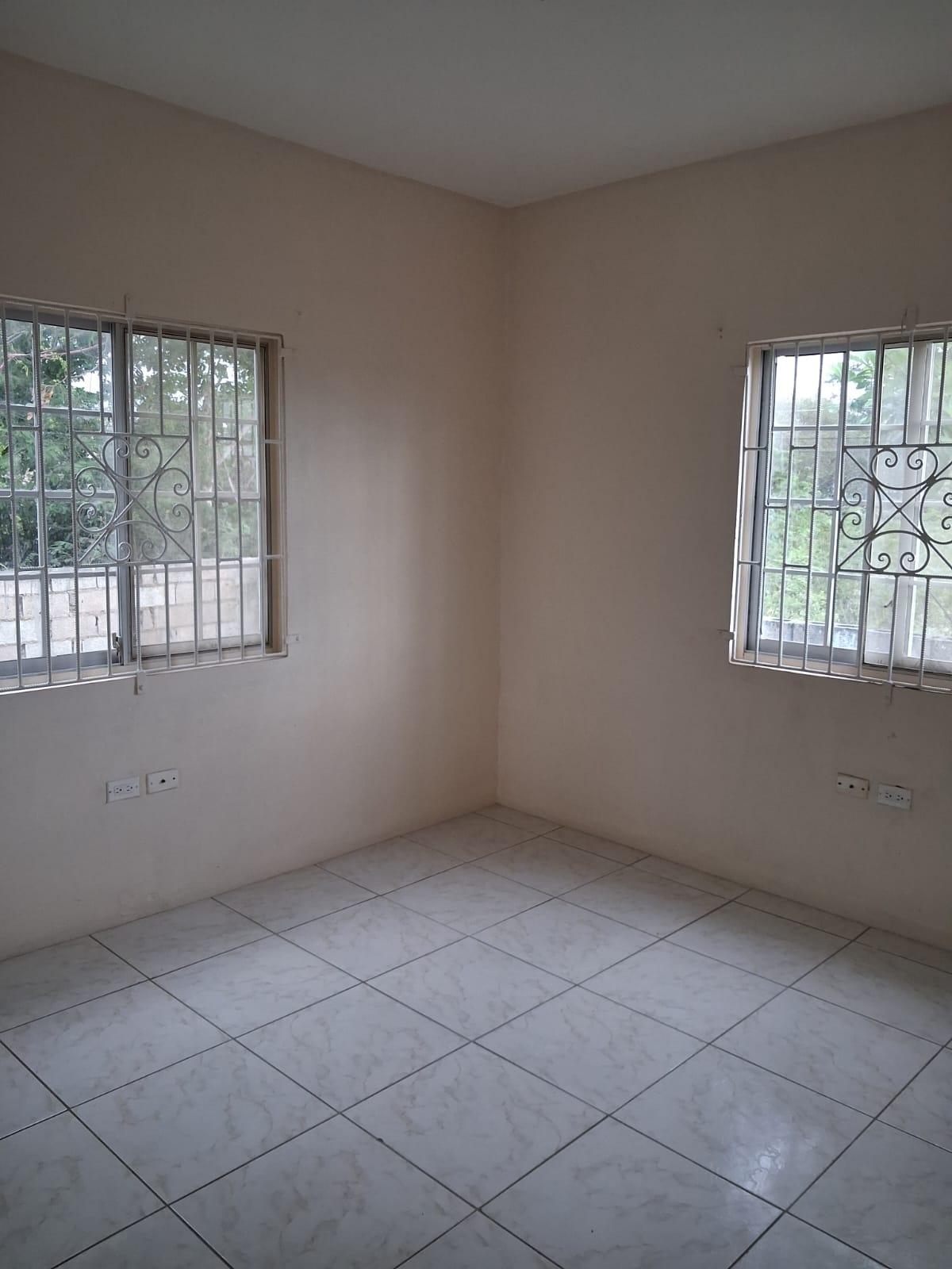 House For Sale: MONTCLAIR HEIGHTS, May Pen | $29,500,000 photo 4