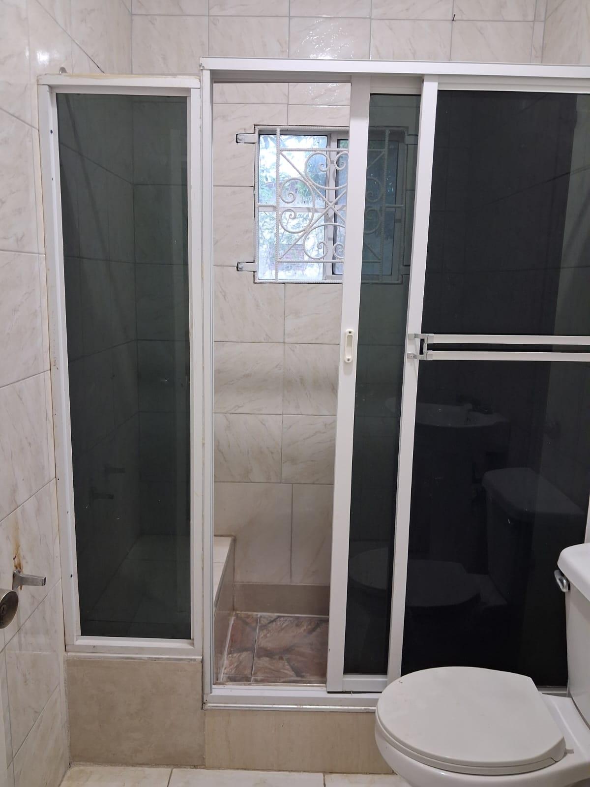 House For Sale: MONTCLAIR HEIGHTS, May Pen | $29,500,000 photo 6