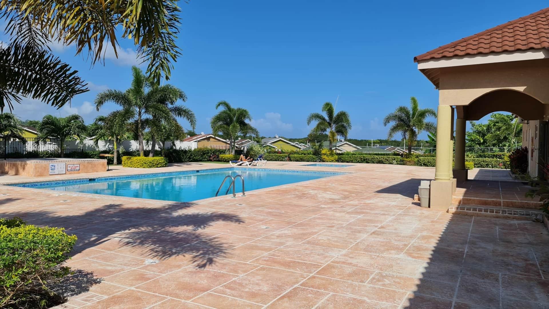 House For Rent: DRAX HALL COUNTRY CLUB, Drax Hall Estate | $2,500 photo 6