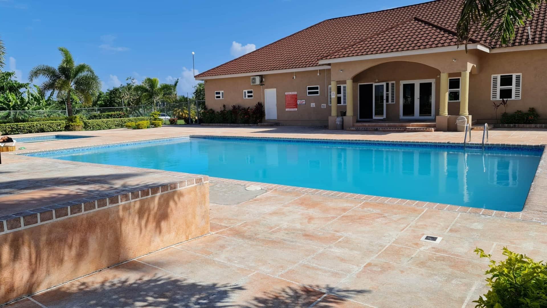 House For Rent: DRAX HALL COUNTRY CLUB, Drax Hall Estate | $2,500 photo 17