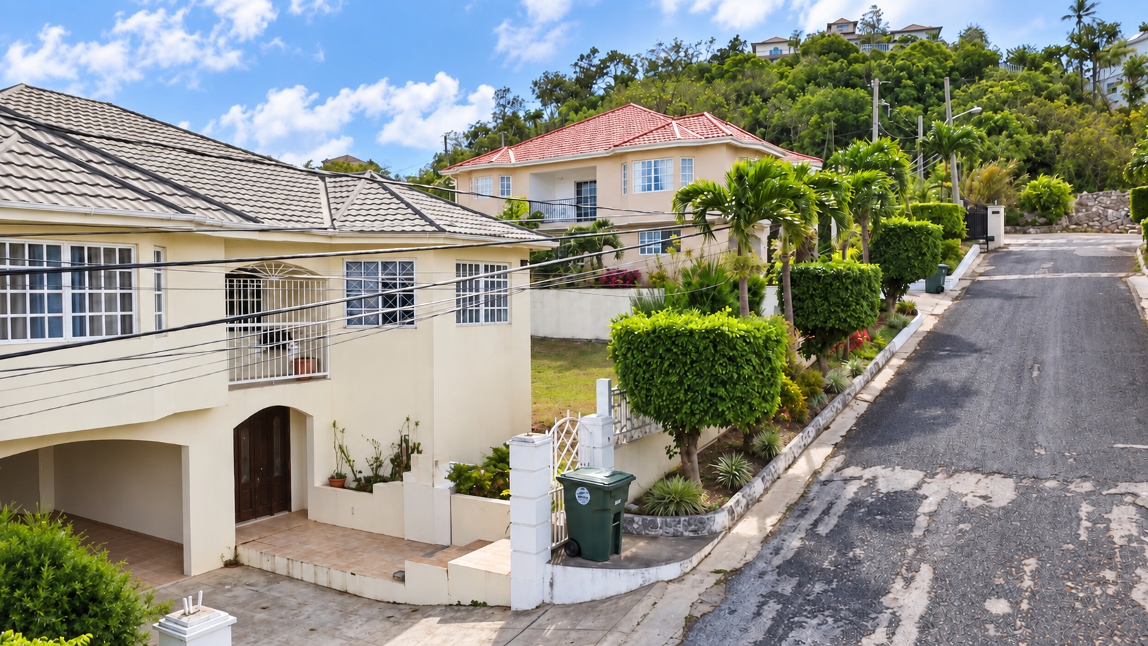 House For Sale: LOGWOOD MEWS HATFIELD, Mandeville | $38,500,000 photo 5