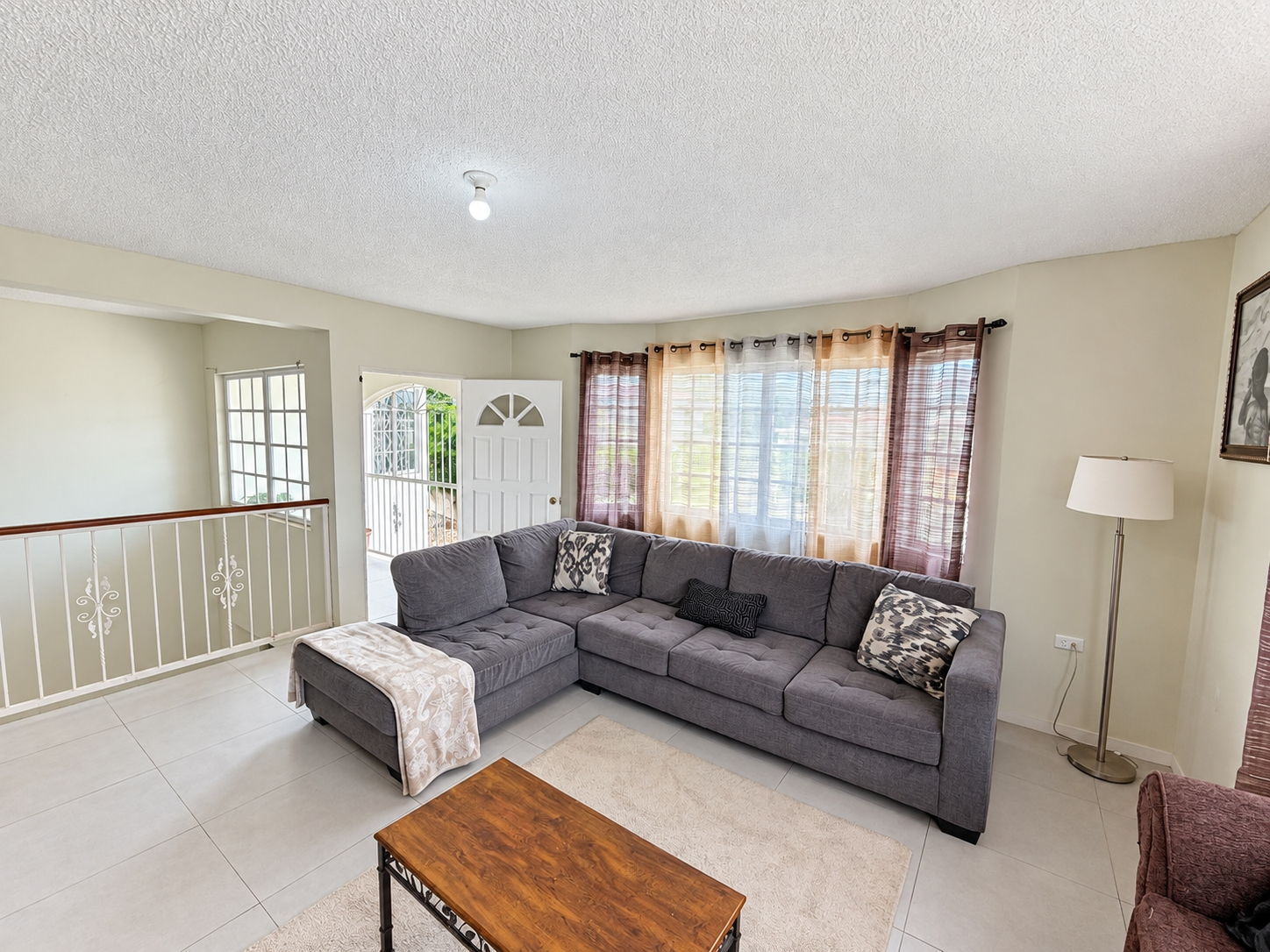 House For Sale: LOGWOOD MEWS HATFIELD, Mandeville | $38,500,000 photo 8
