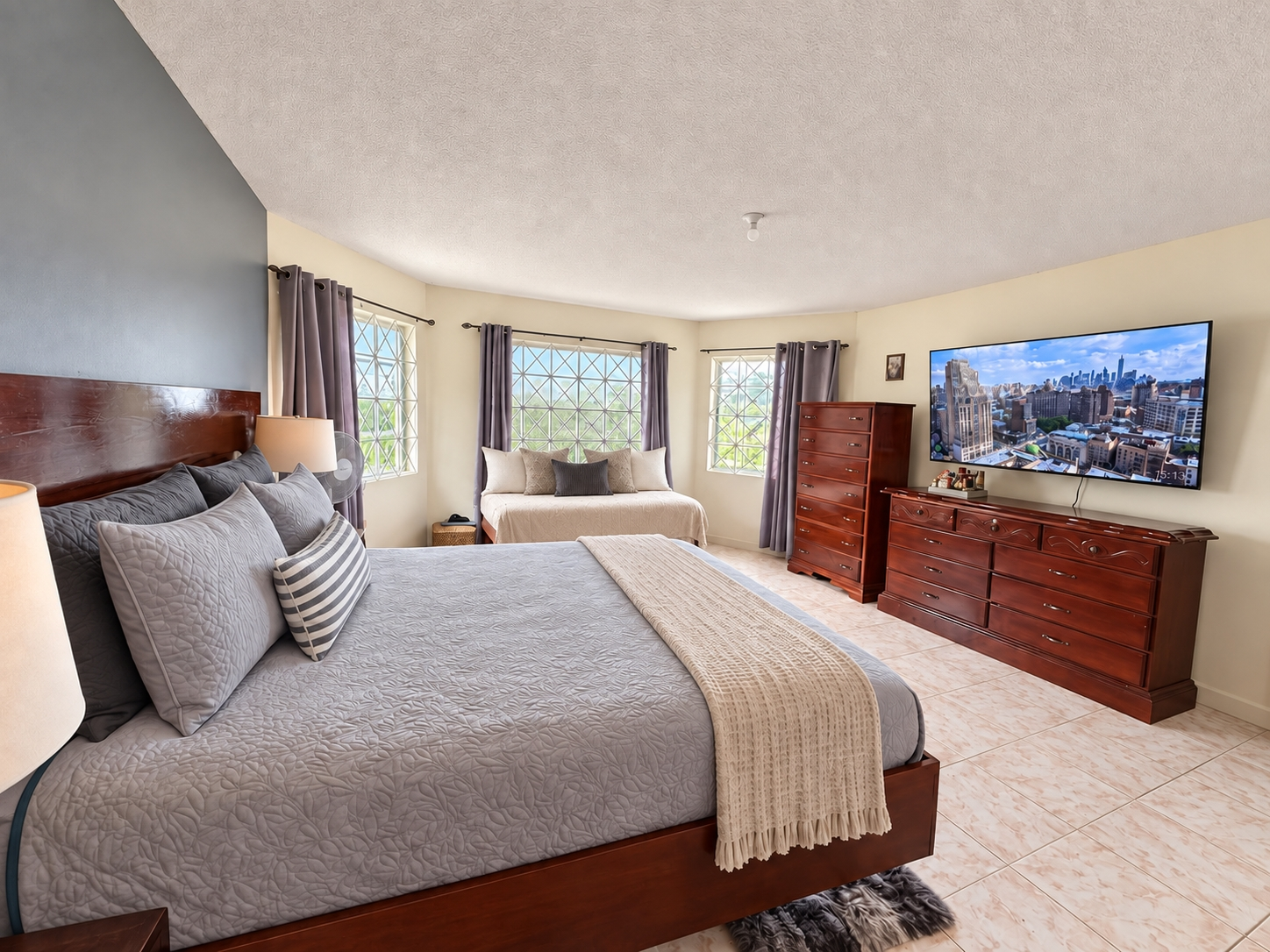House For Sale: LOGWOOD MEWS HATFIELD, Mandeville | $38,500,000 photo 15
