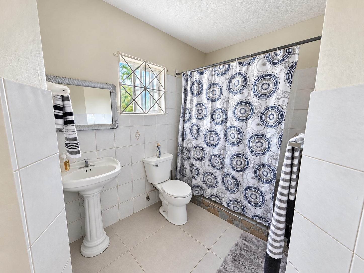 House For Sale: LOGWOOD MEWS HATFIELD, Mandeville | $38,500,000 photo 22