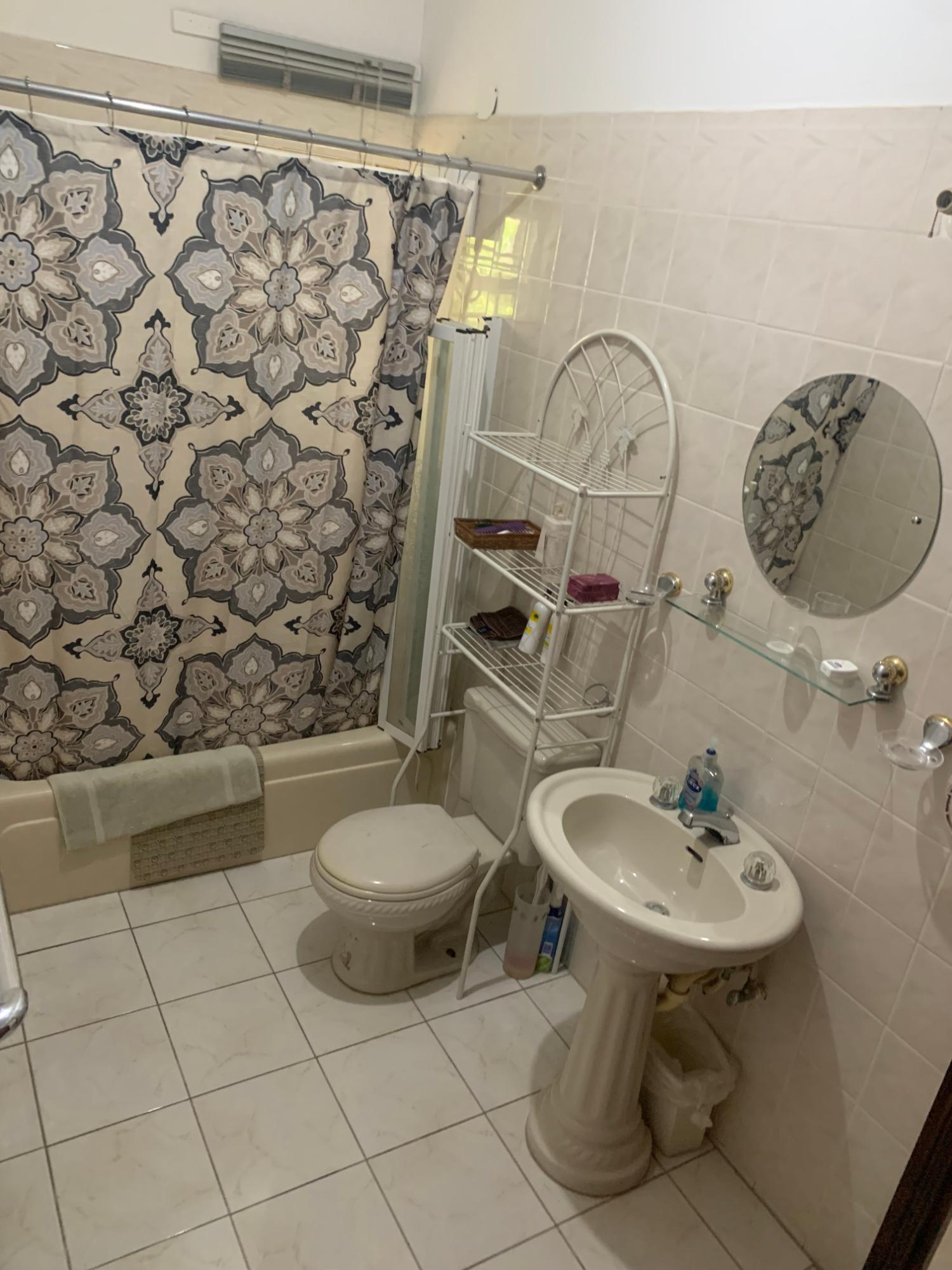 House For Sale: BUCHAVEN MAYPEN, May Pen | $49,000,000 photo 9