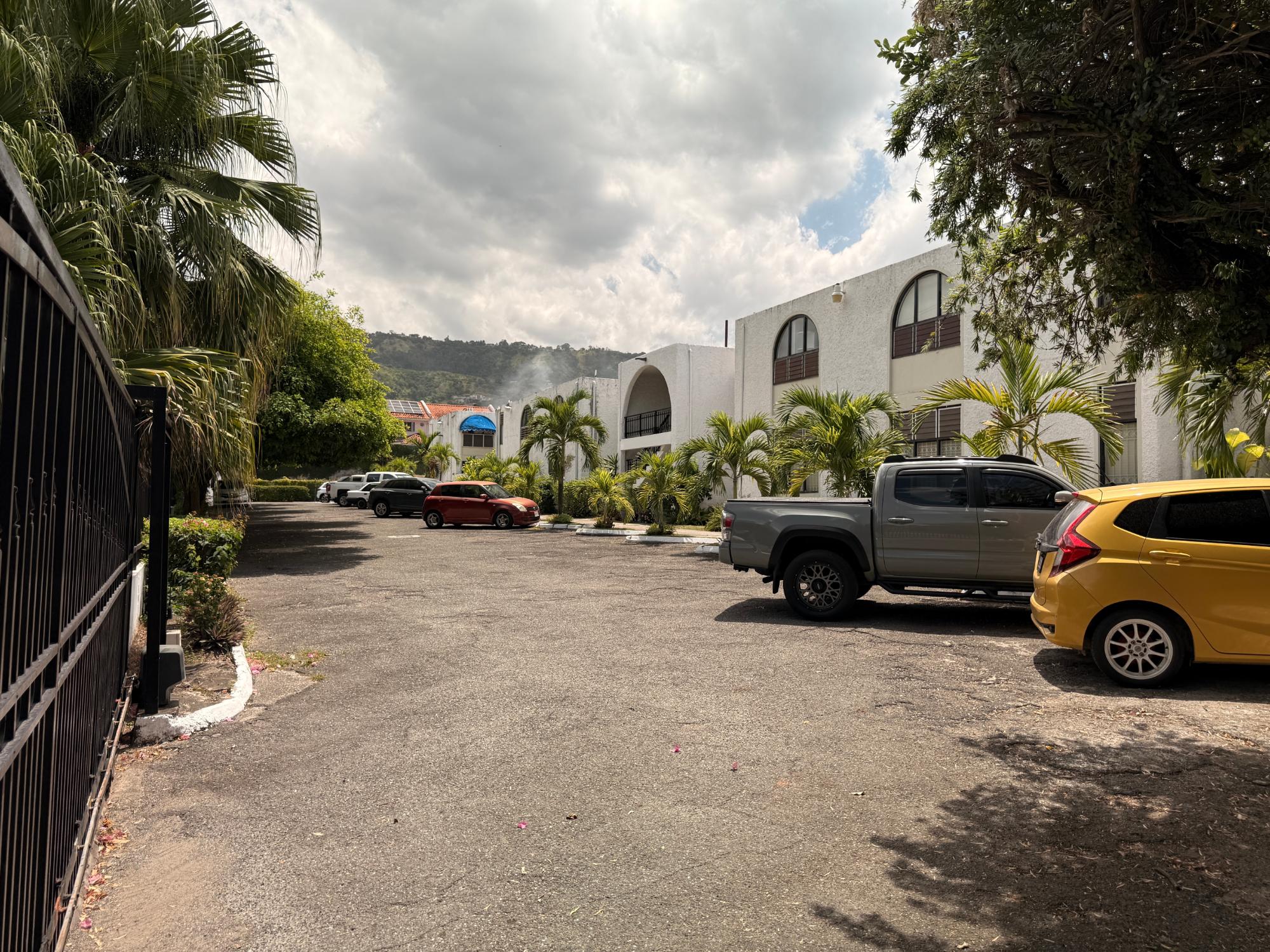Apartment For Rent: WELWYN AVENUE, Kingston 6 | $1,850