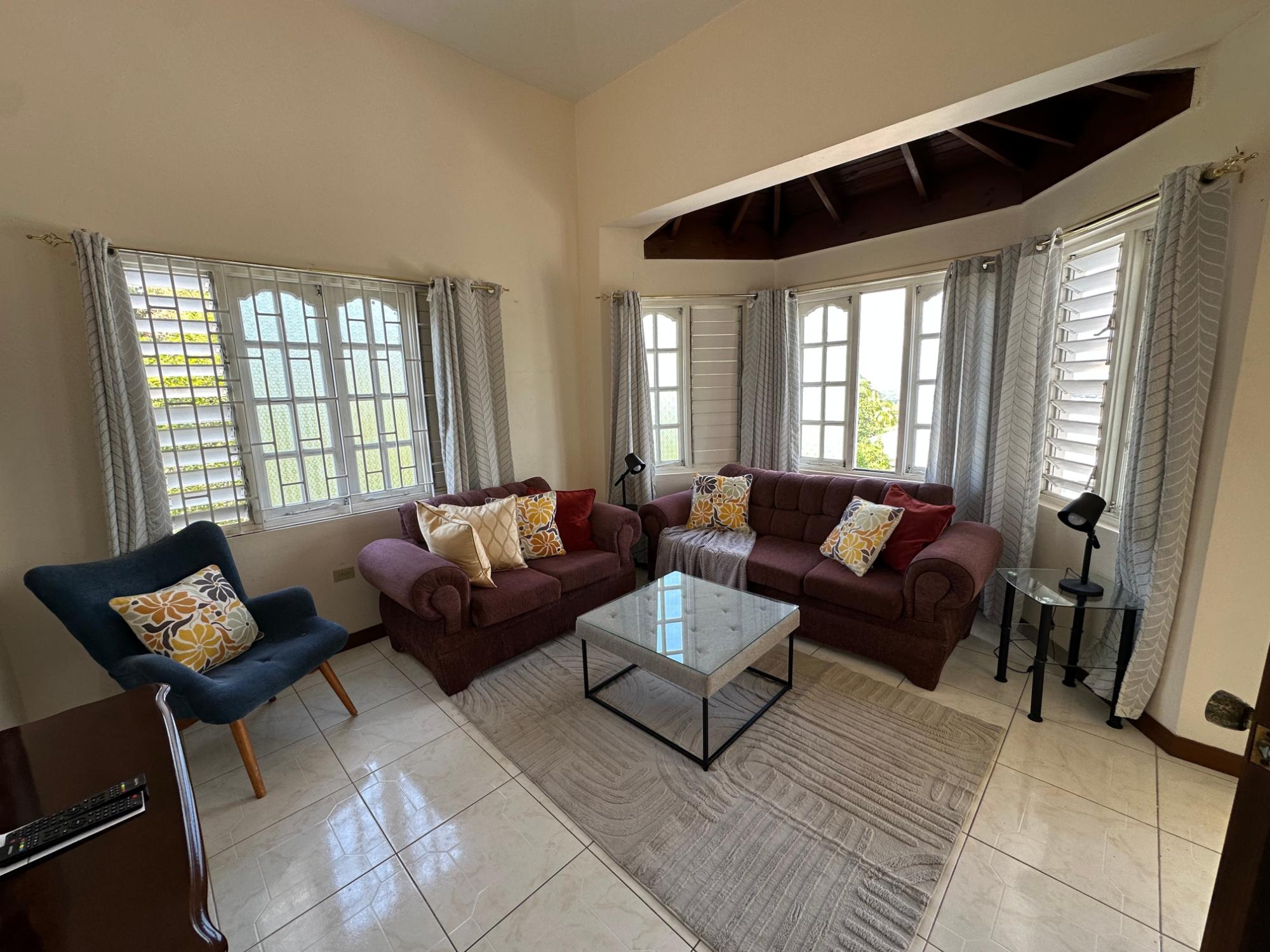 Apartment For Rent: BLYTHWOOD DRIVE, Kingston 6 | $160,000 photo 2