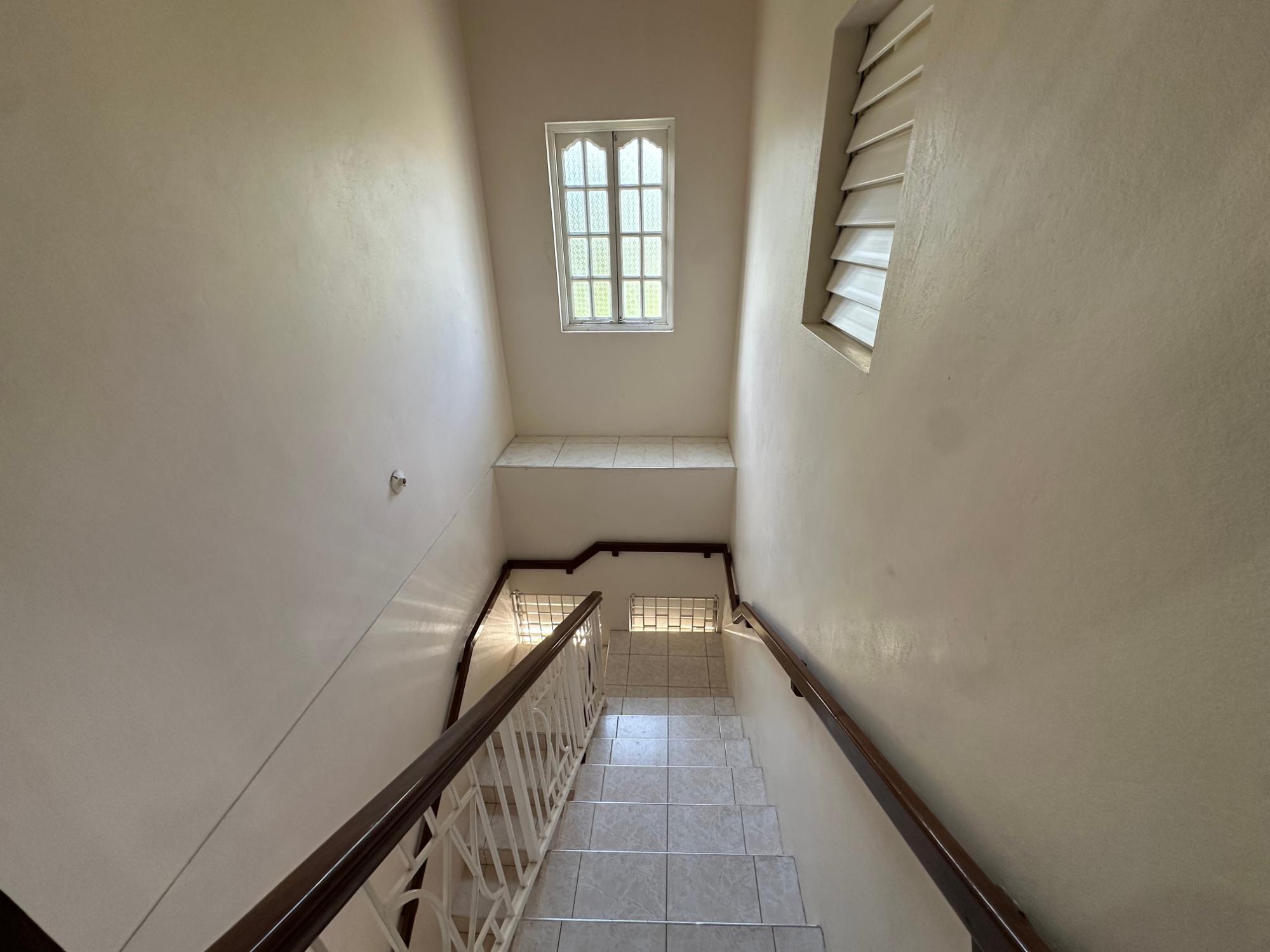 Apartment For Rent: BLYTHWOOD DRIVE, Kingston 6 | $160,000 photo 12
