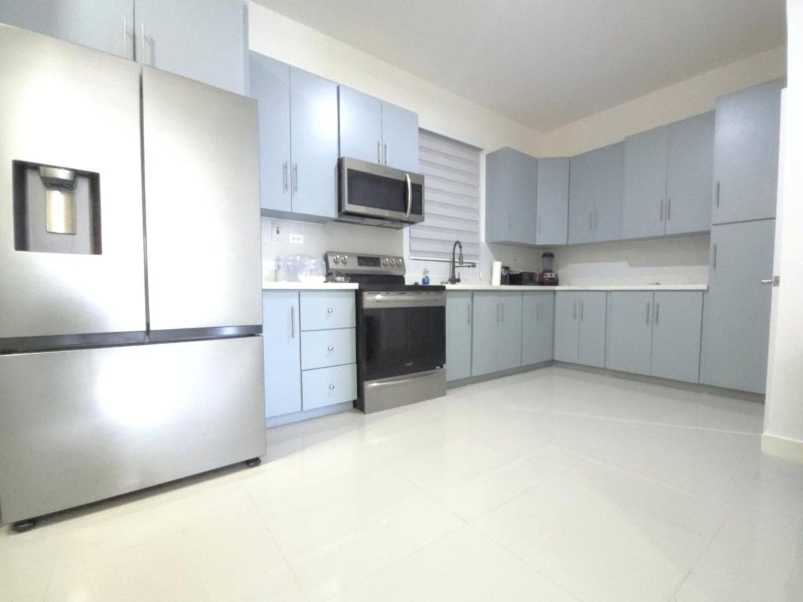 Apartment For Sale: KINGS DRIVE, Kingston 6 | $51,500,000 photo 3