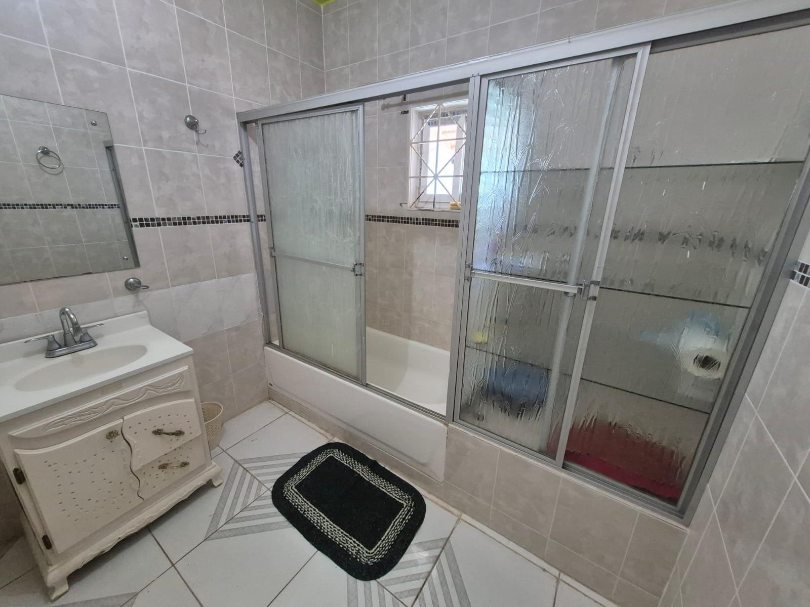 House For Sale: HARTWELL GARDENS, May Pen | $39,500,000 photo 22
