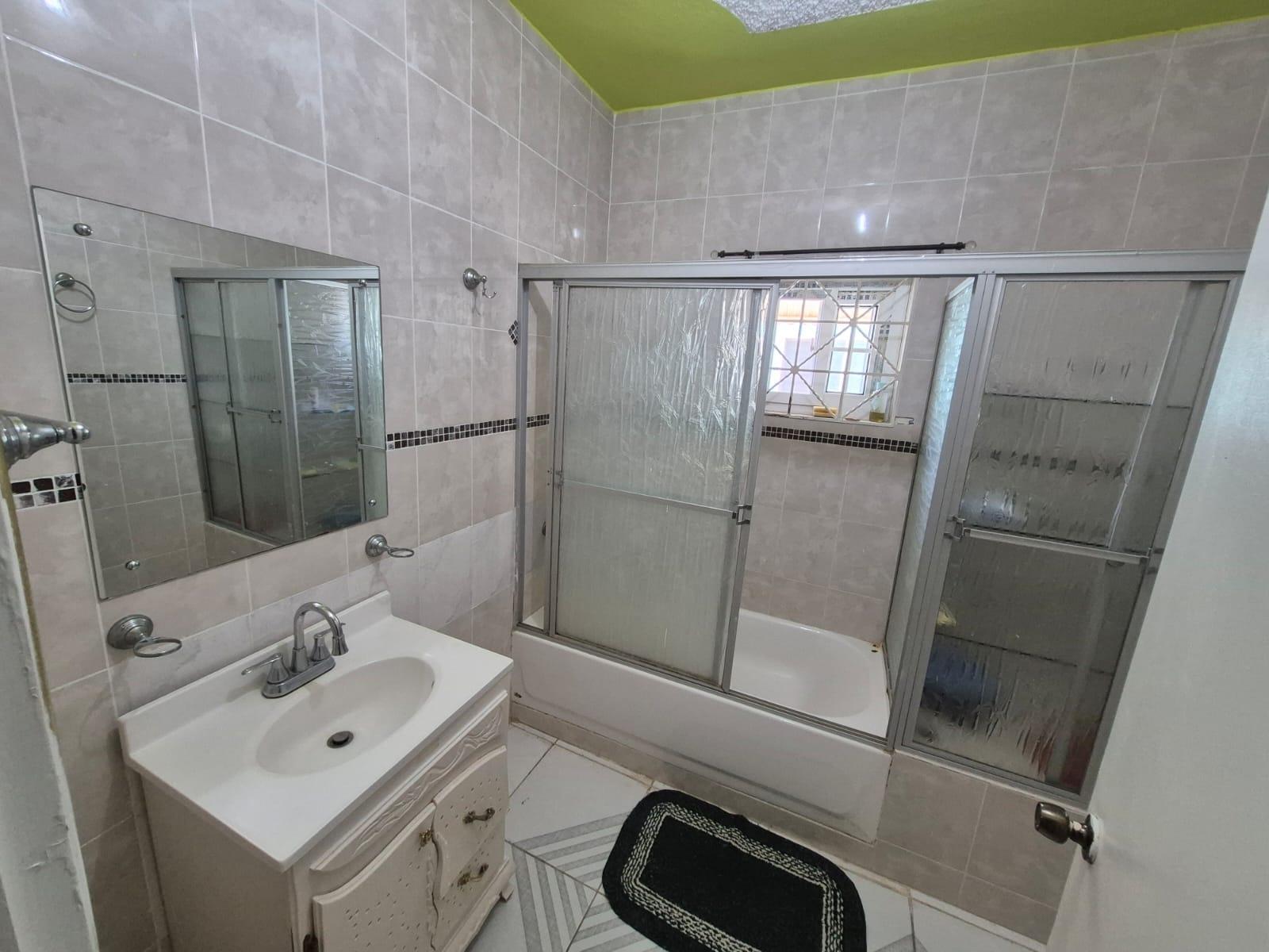 House For Sale: HARTWELL GARDENS, May Pen | $39,500,000 photo 23