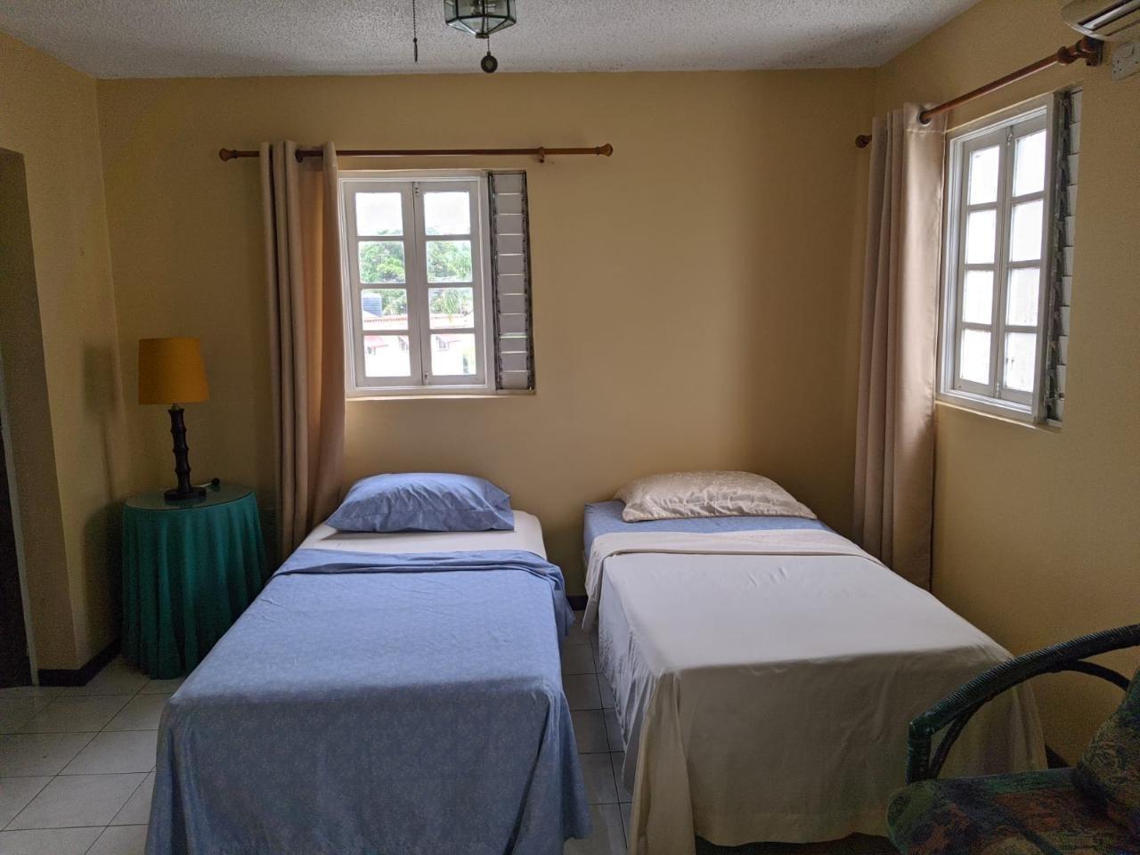 Apartment For Rent: CONSTANT SPRING ROAD, Constant Spring P.O. | $120,000 photo 8