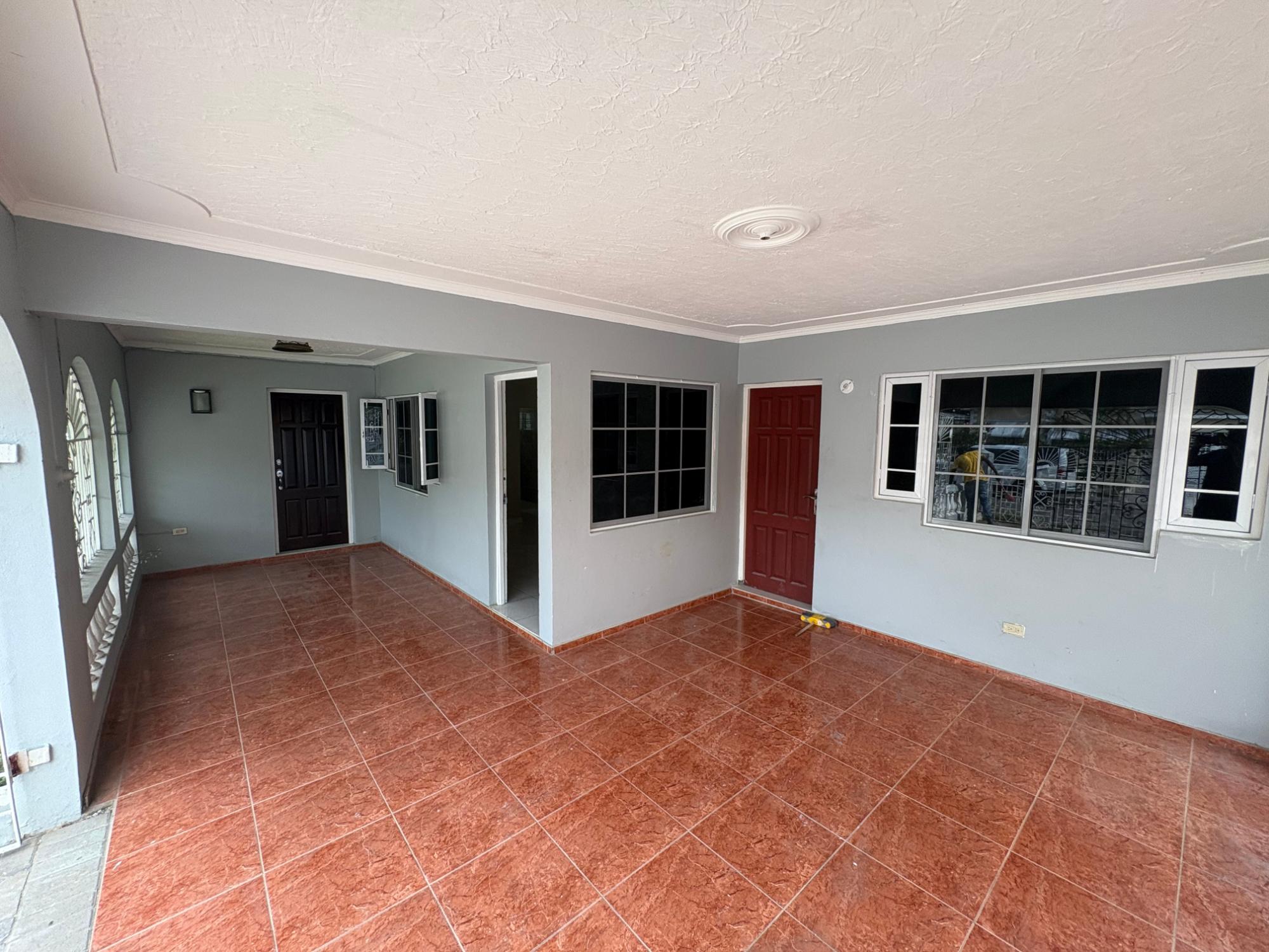 House For Rent: CANDLELIGHT CRESCENT, Kingston 19 | $130,000 photo 5