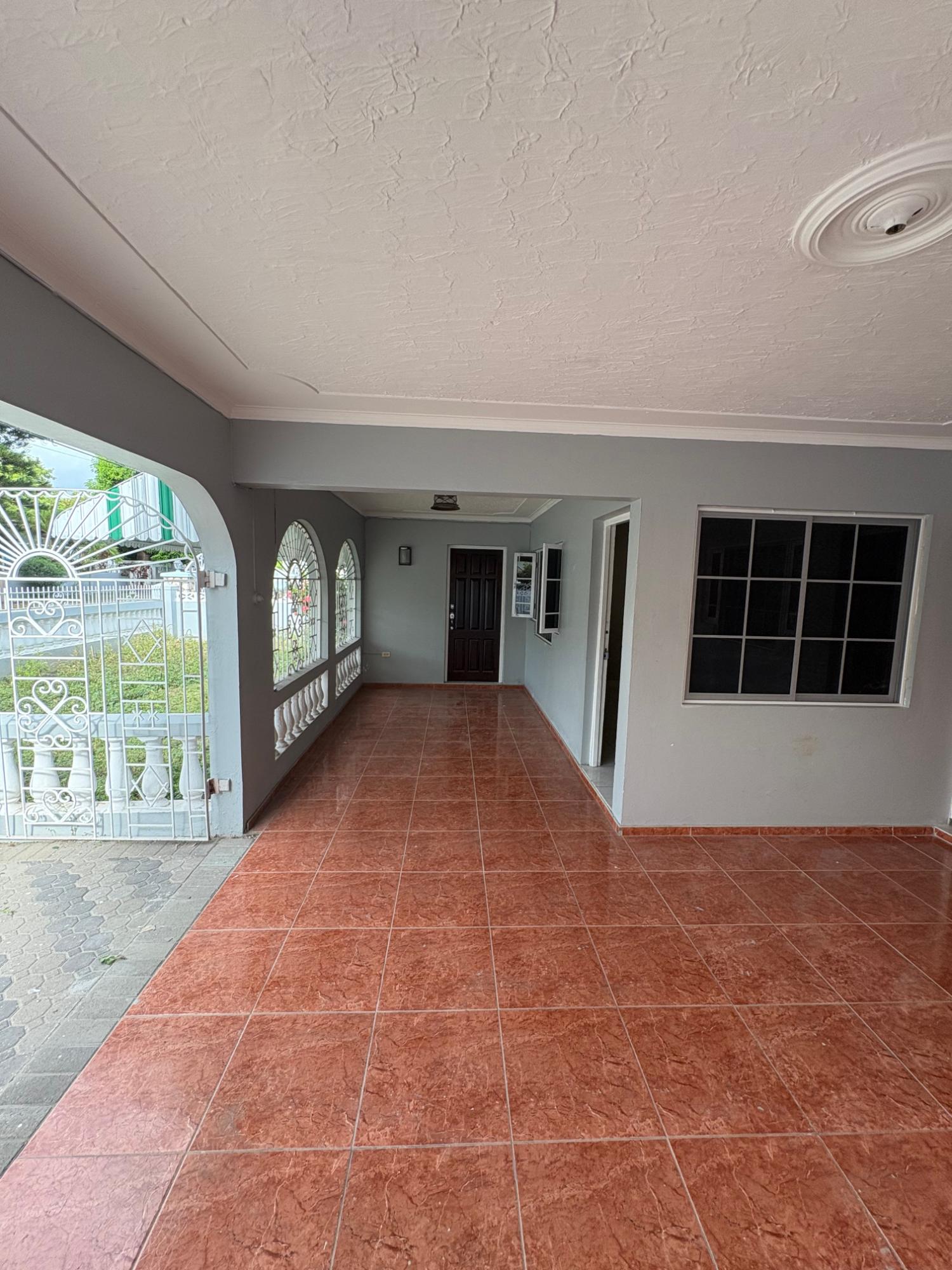 House For Rent: CANDLELIGHT CRESCENT, Kingston 19 | $130,000 photo 6