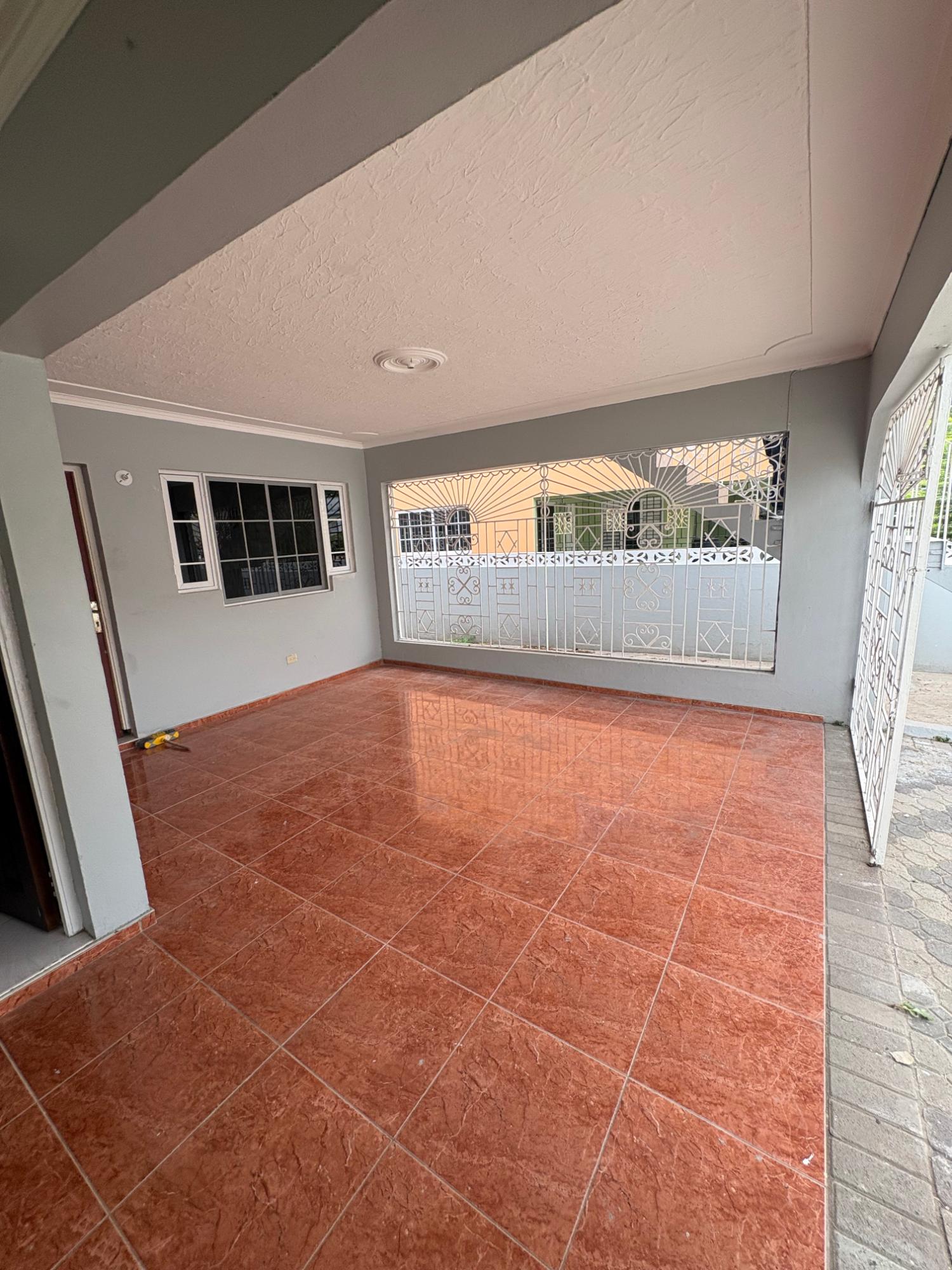 House For Rent: CANDLELIGHT CRESCENT, Kingston 19 | $130,000 photo 7