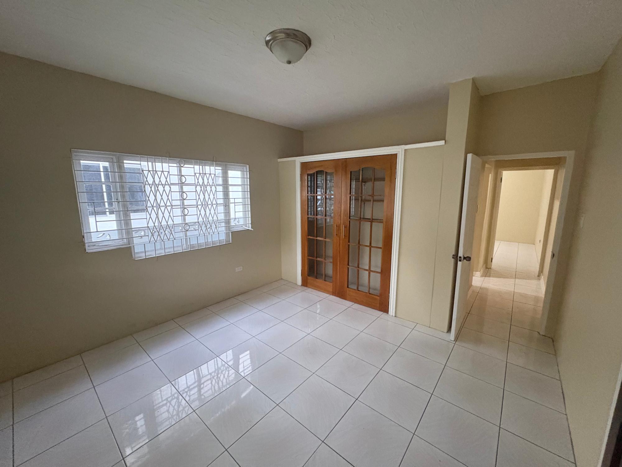 House For Rent: CANDLELIGHT CRESCENT, Kingston 19 | $130,000 photo 11