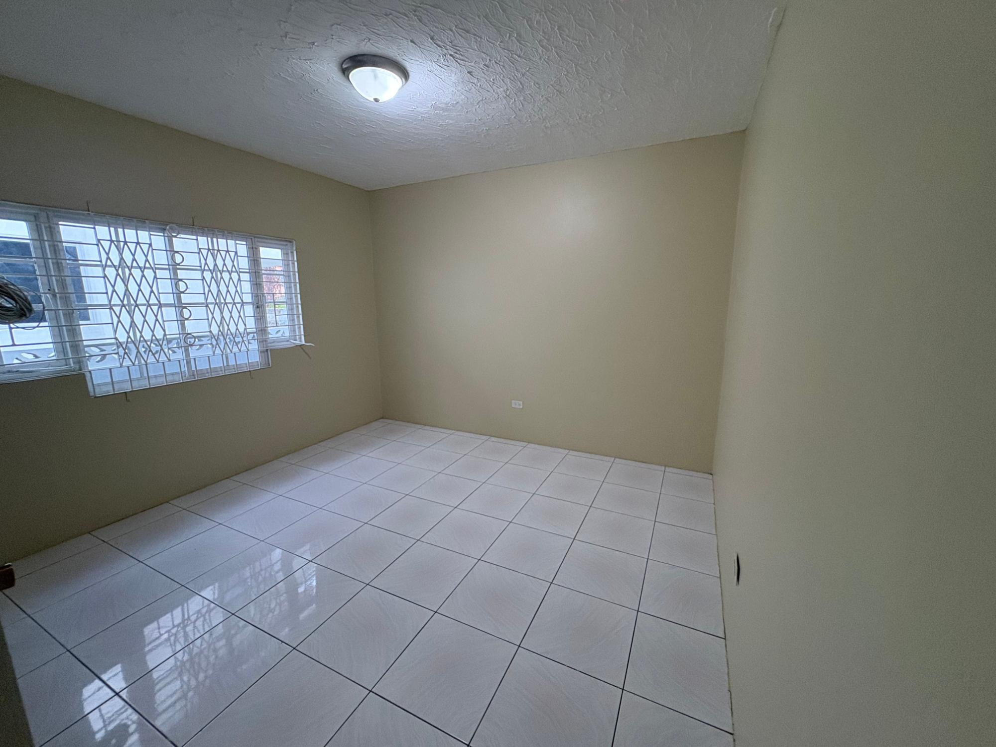 House For Rent: CANDLELIGHT CRESCENT, Kingston 19 | $130,000 photo 15