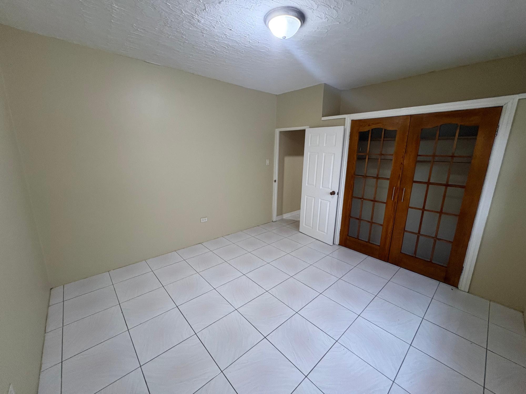 House For Rent: CANDLELIGHT CRESCENT, Kingston 19 | $130,000 photo 17