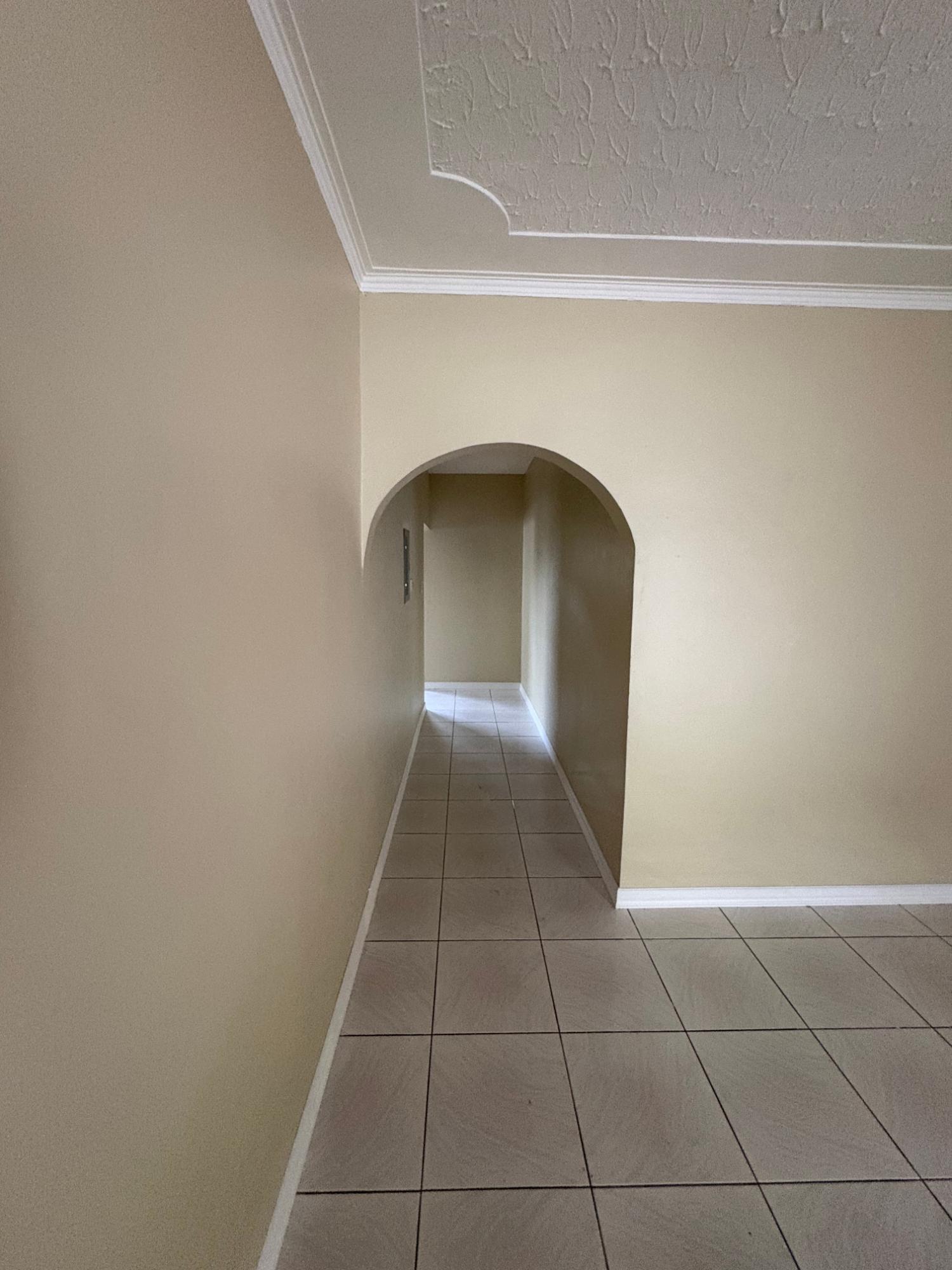 House For Rent: CANDLELIGHT CRESCENT, Kingston 19 | $130,000 photo 18