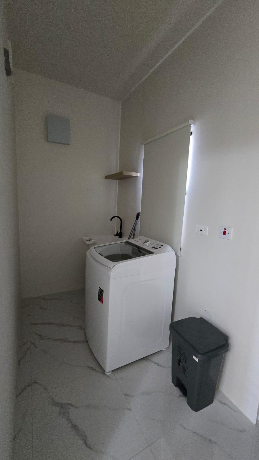 House For Rent: CORAL SPRINGS ESTATE, TRE, Coral Spring | $1,600 photo 9