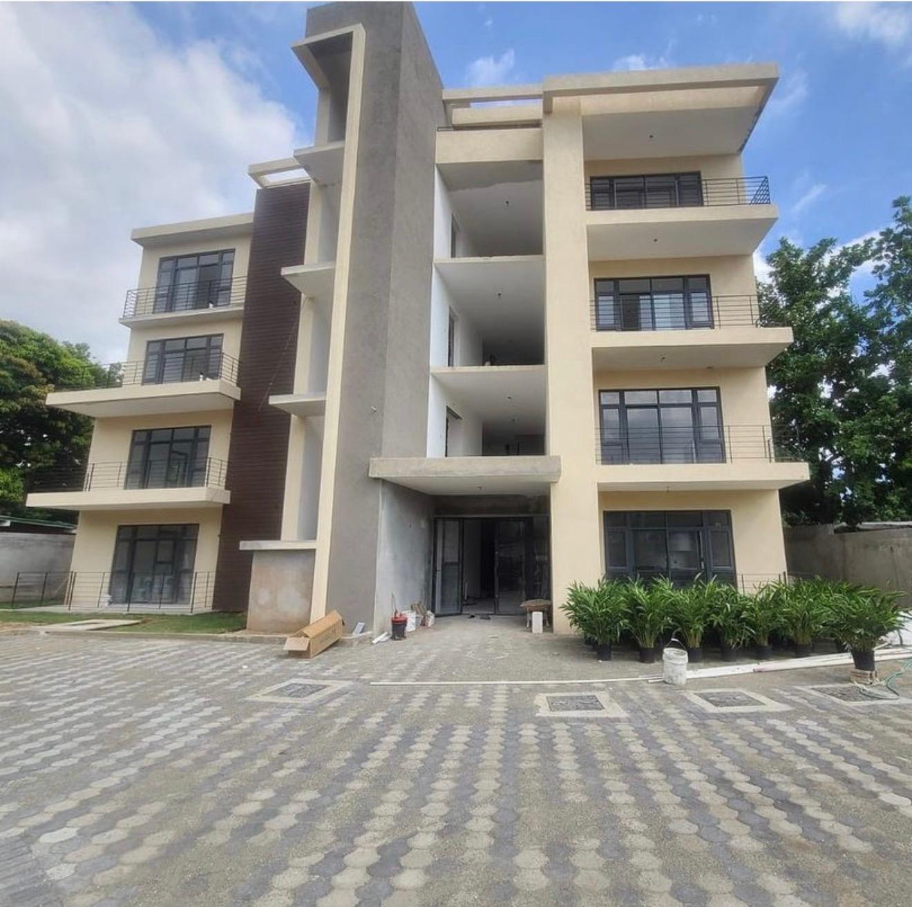 Apartment For Rent: RETREAT DRIVE, Kingston 10 | $180,000 photo 2