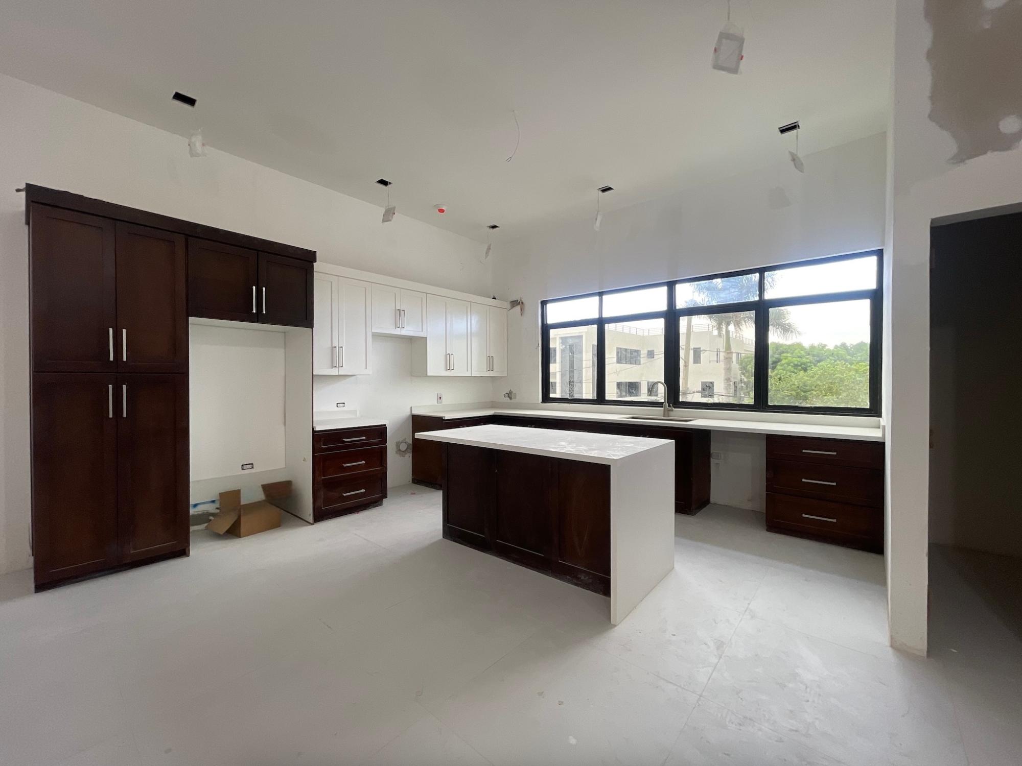 Apartment For Sale: ROSEBERRY DRIVE, Kingston 6 | $76,000,000 photo 7