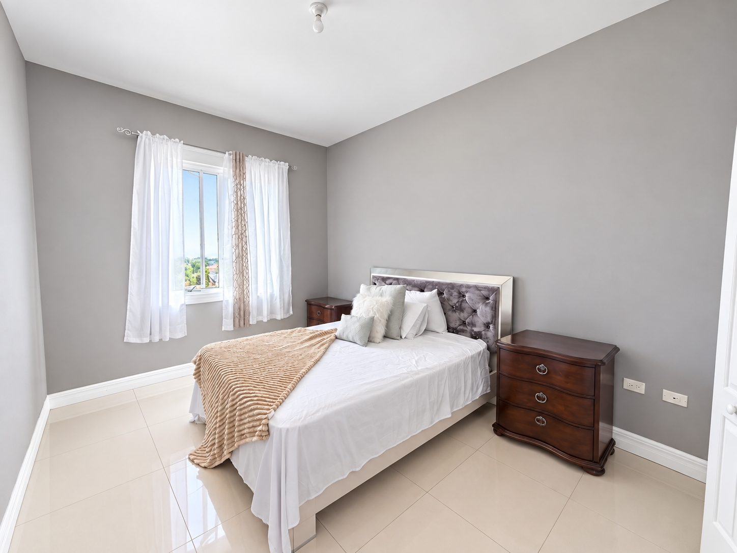 Apartment For Rent: ANNETTE CRESCENT, Kingston 10 | $4,900 photo 14