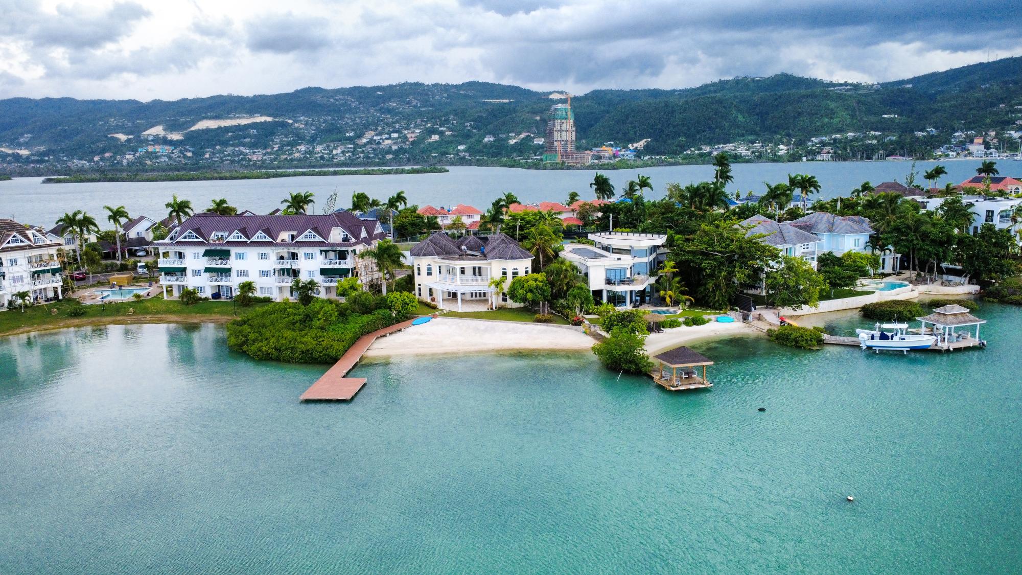 House For Rent: LAGOONS MONTEGO-BAY, Montego Bay | $6,500 photo 2