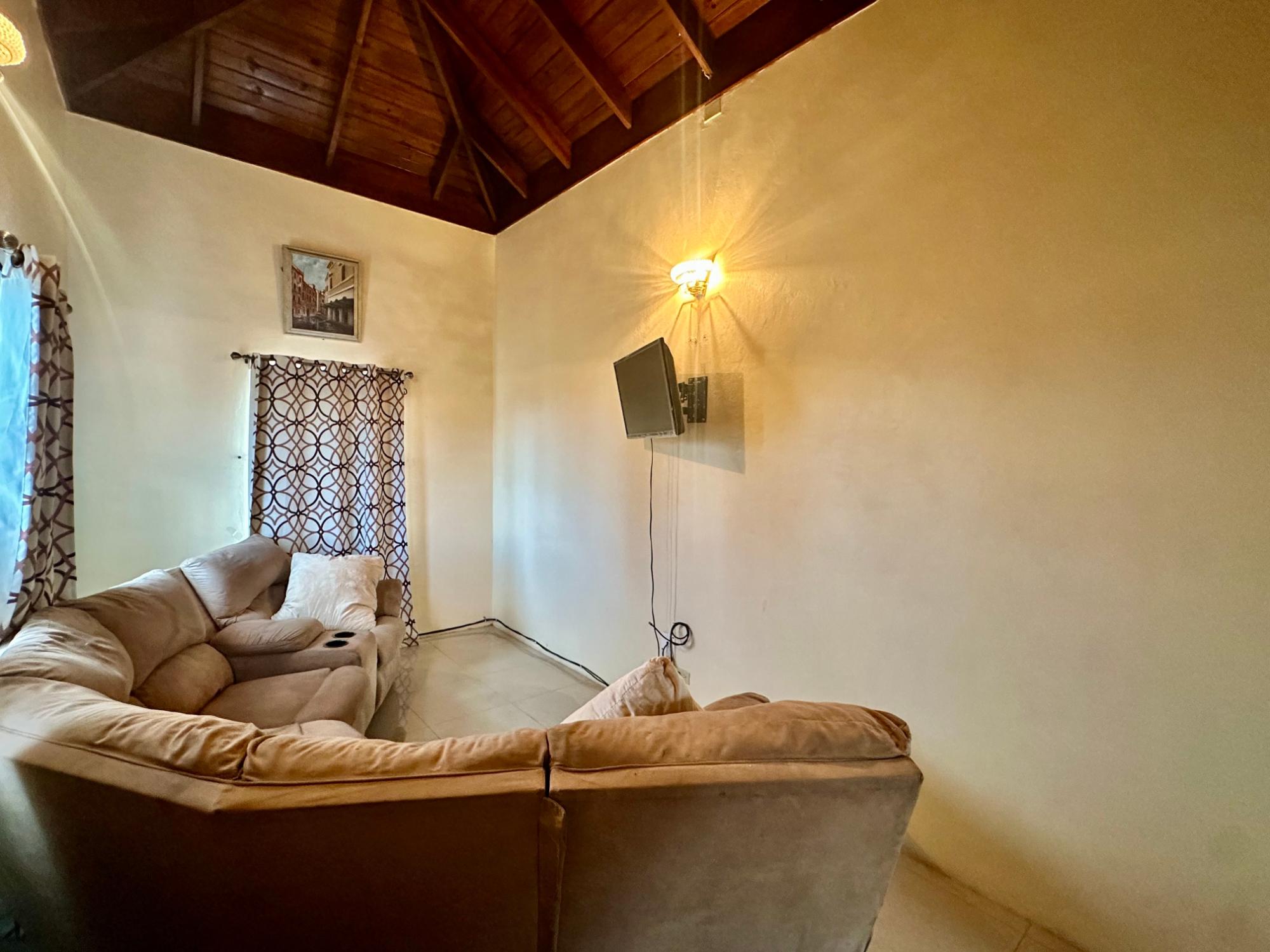 Apartment For Rent: SEVILLE HEIGHTS, ST. ANN@~apos;, St. Ann@~apos;s Bay | $125,000 photo 4