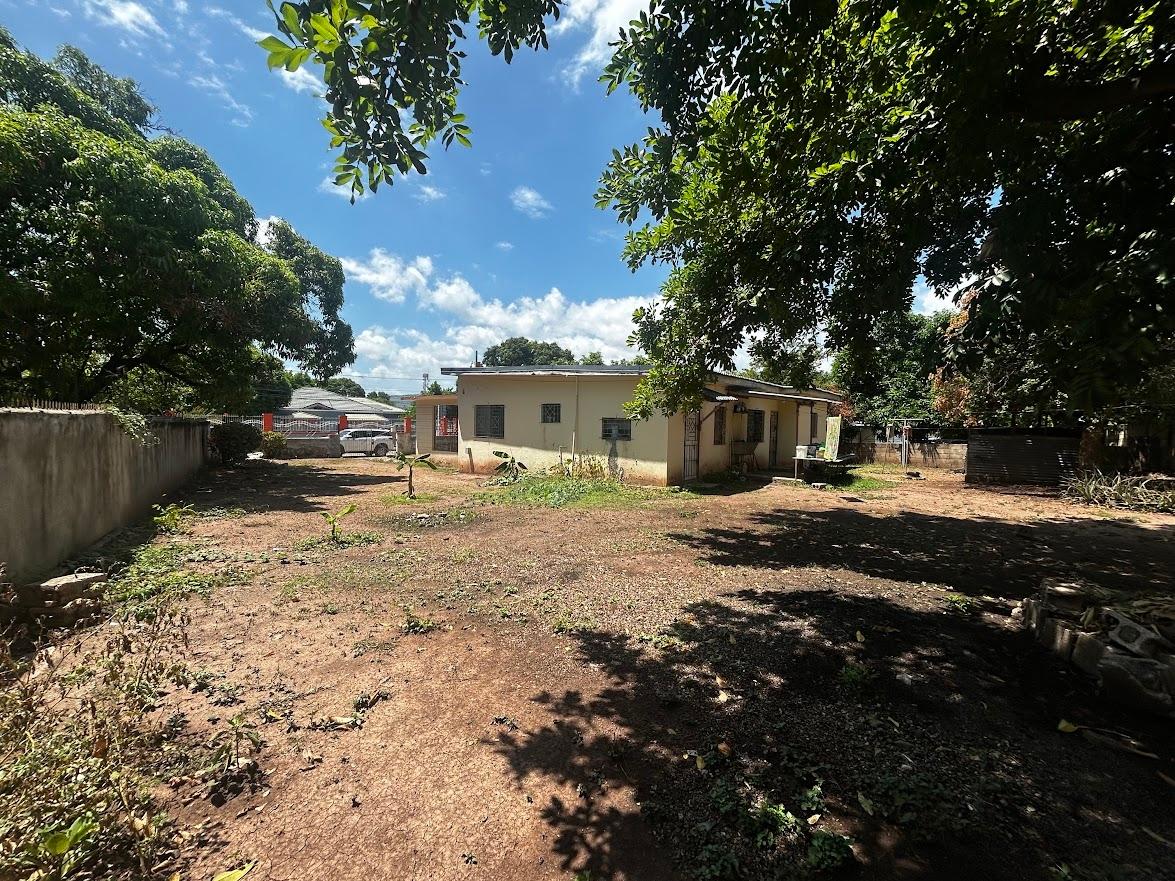 House For Sale: GRAYDEN AVENUE, Kingston 10 | $65,000,000 photo 9