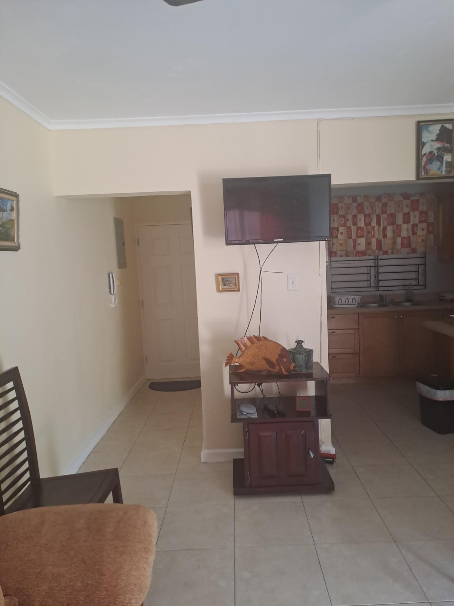 Apartment For Rent: WELLINGTON DRIVE, Kingston 6 | $1,000 photo 5