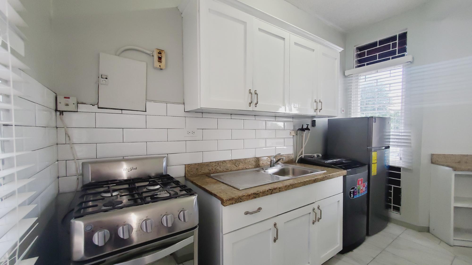 Apartment For Rent: HOPE ROAD, Kingston 6 | $140,000 photo 12