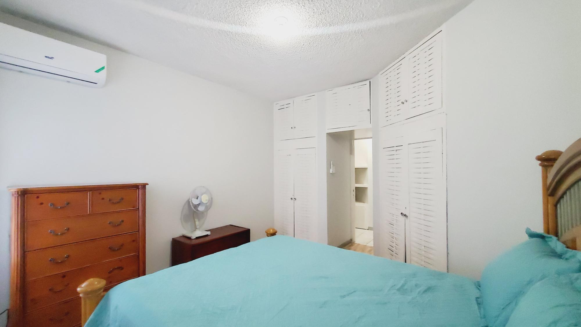 Apartment For Rent: HOPE ROAD, Kingston 6 | $140,000 photo 16