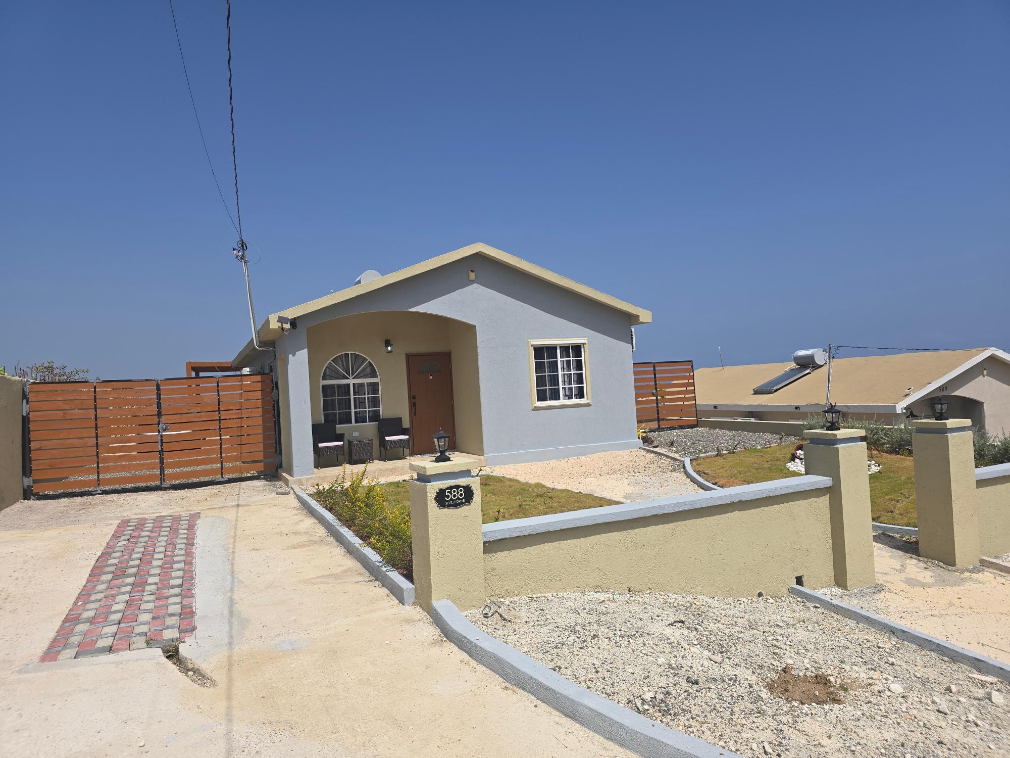 House For Rent: CAMELOT VILLAGE, Discovery Bay | $1,400 photo 2