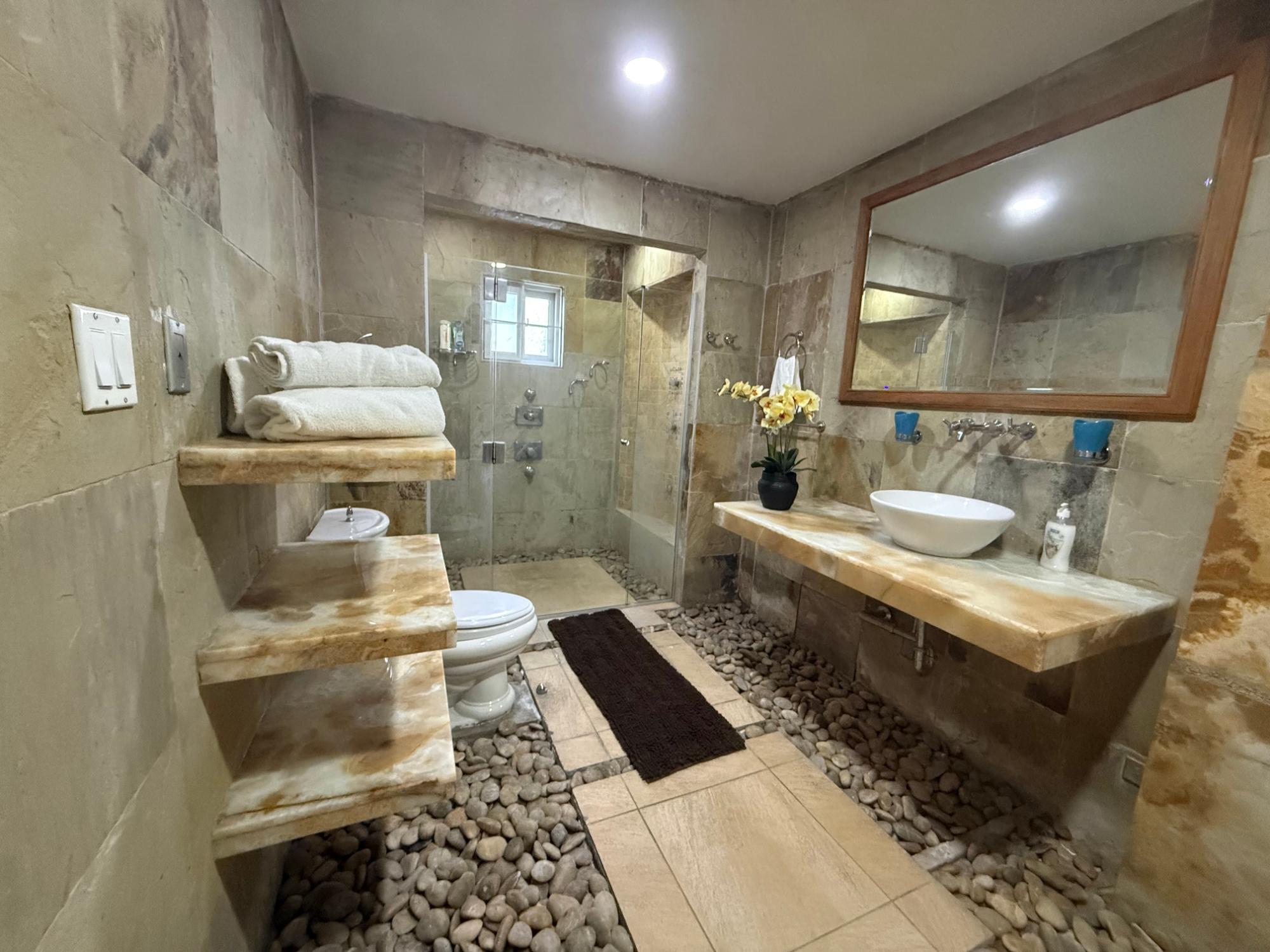 Apartment For Rent: BRAEMAR AVENUE, Kingston 5 | $1,500