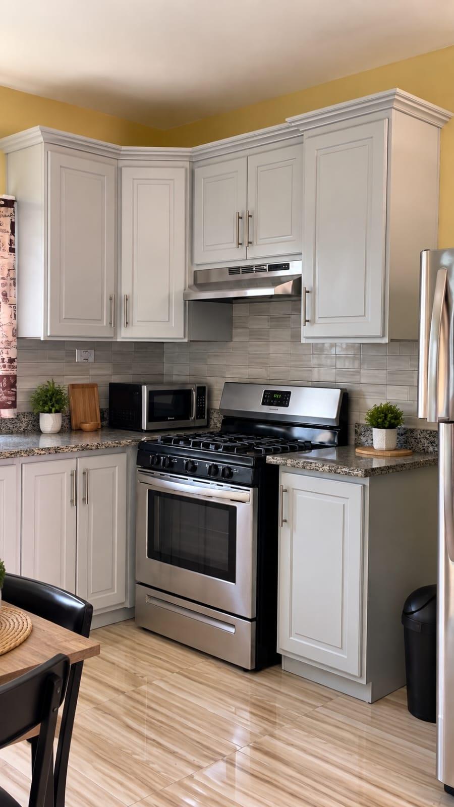 Apartment For Rent: CARNATION BLVD, Rosemount Gardens | $65,000 photo 3