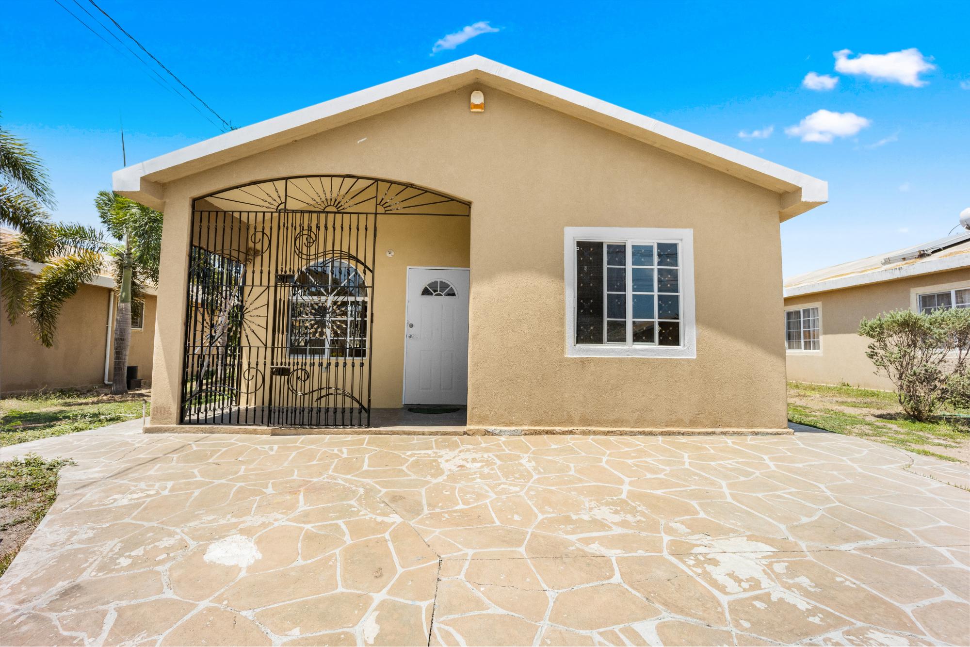 House For Rent: LIMESTONE CRESCENT, Phoenix Park | $120,000 photo 2