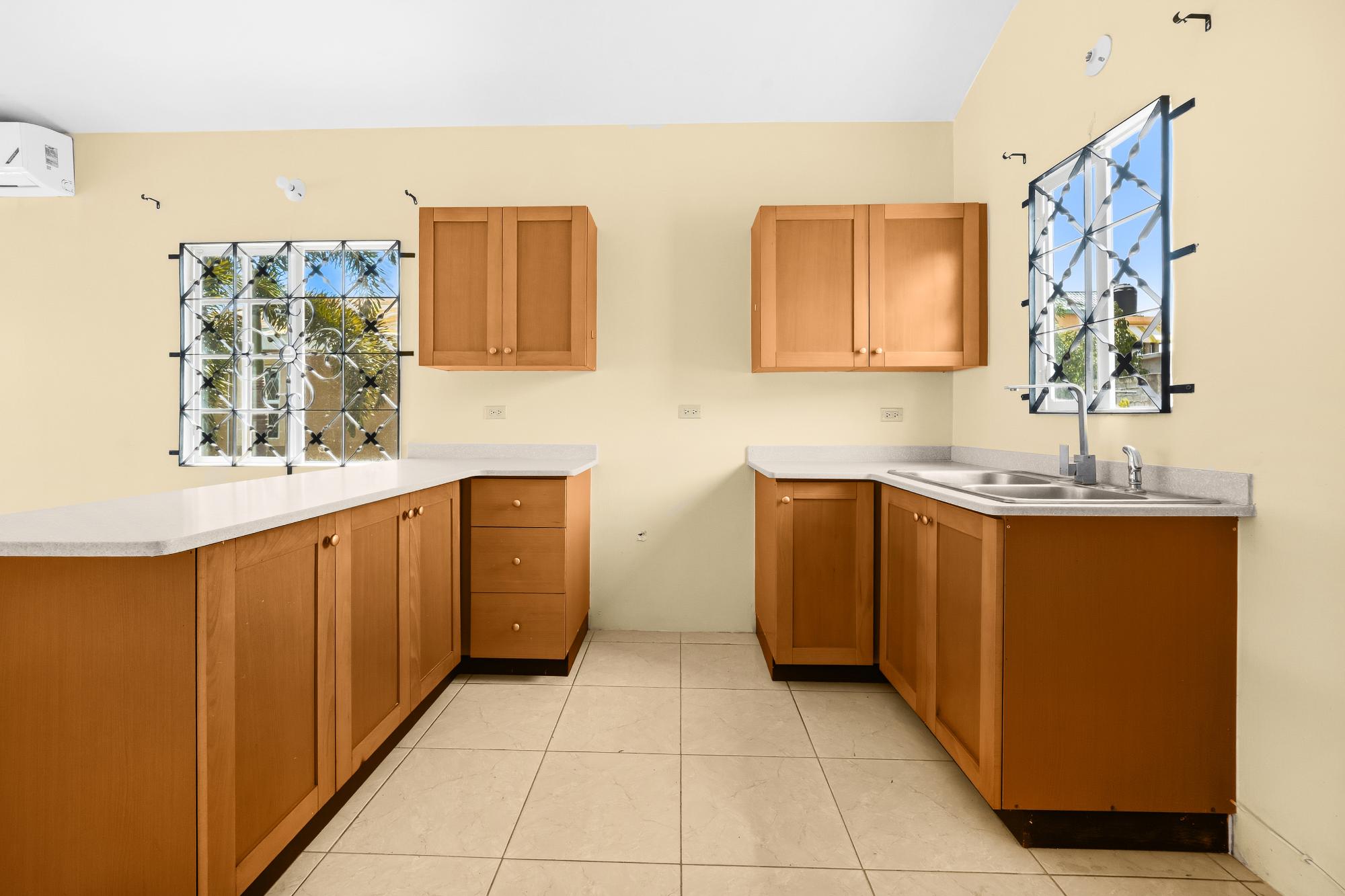 House For Rent: LIMESTONE CRESCENT, Phoenix Park | $120,000 photo 8