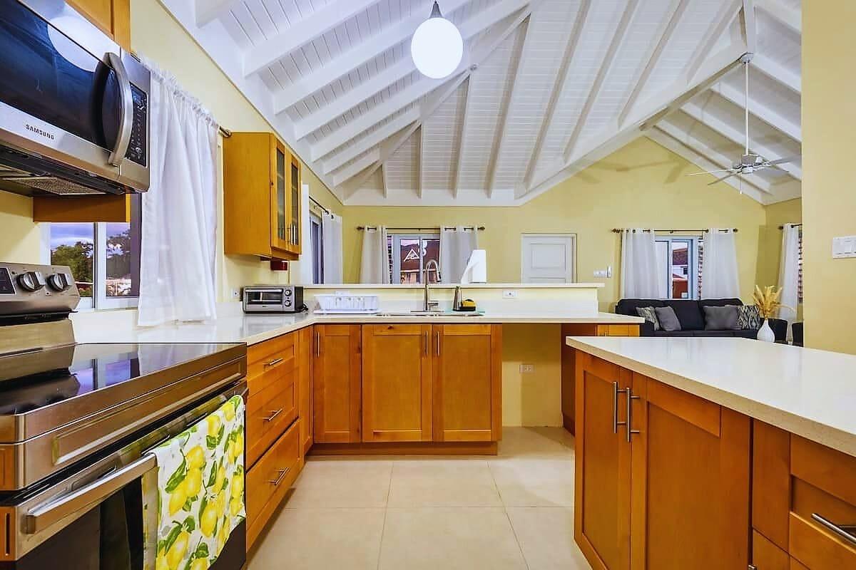 House For Rent: CREST, RICHMOND ESTATE, St. Ann@~apos;s Bay | $1,700 photo 6