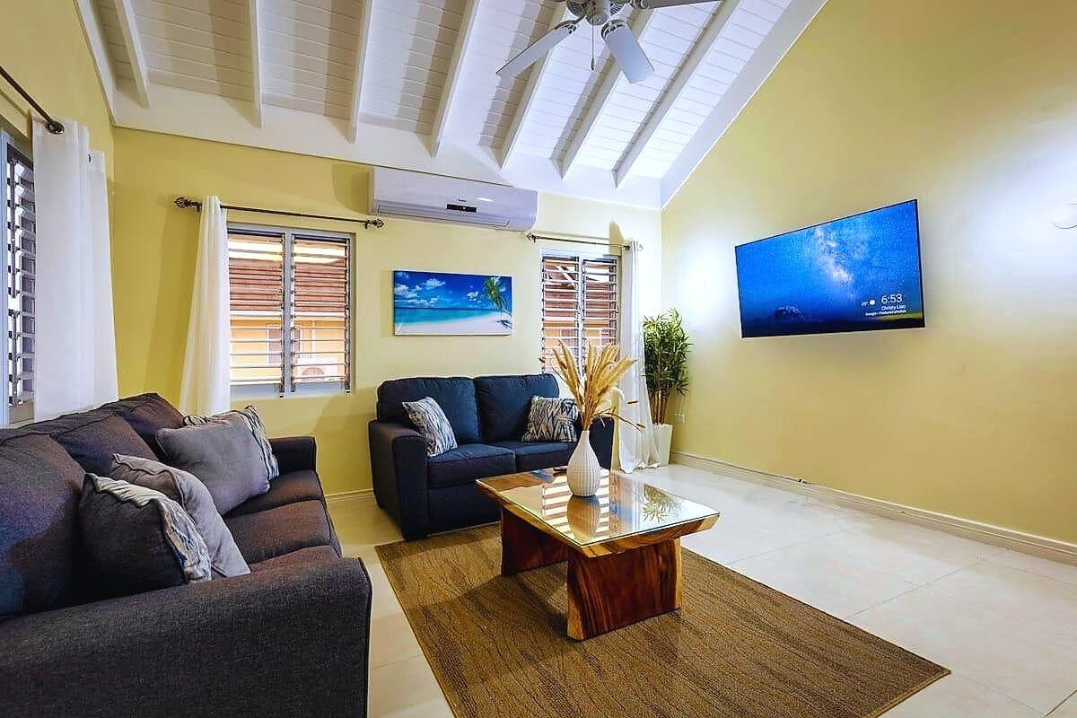 House For Rent: CREST, RICHMOND ESTATE, St. Ann@~apos;s Bay | $1,700 photo 7