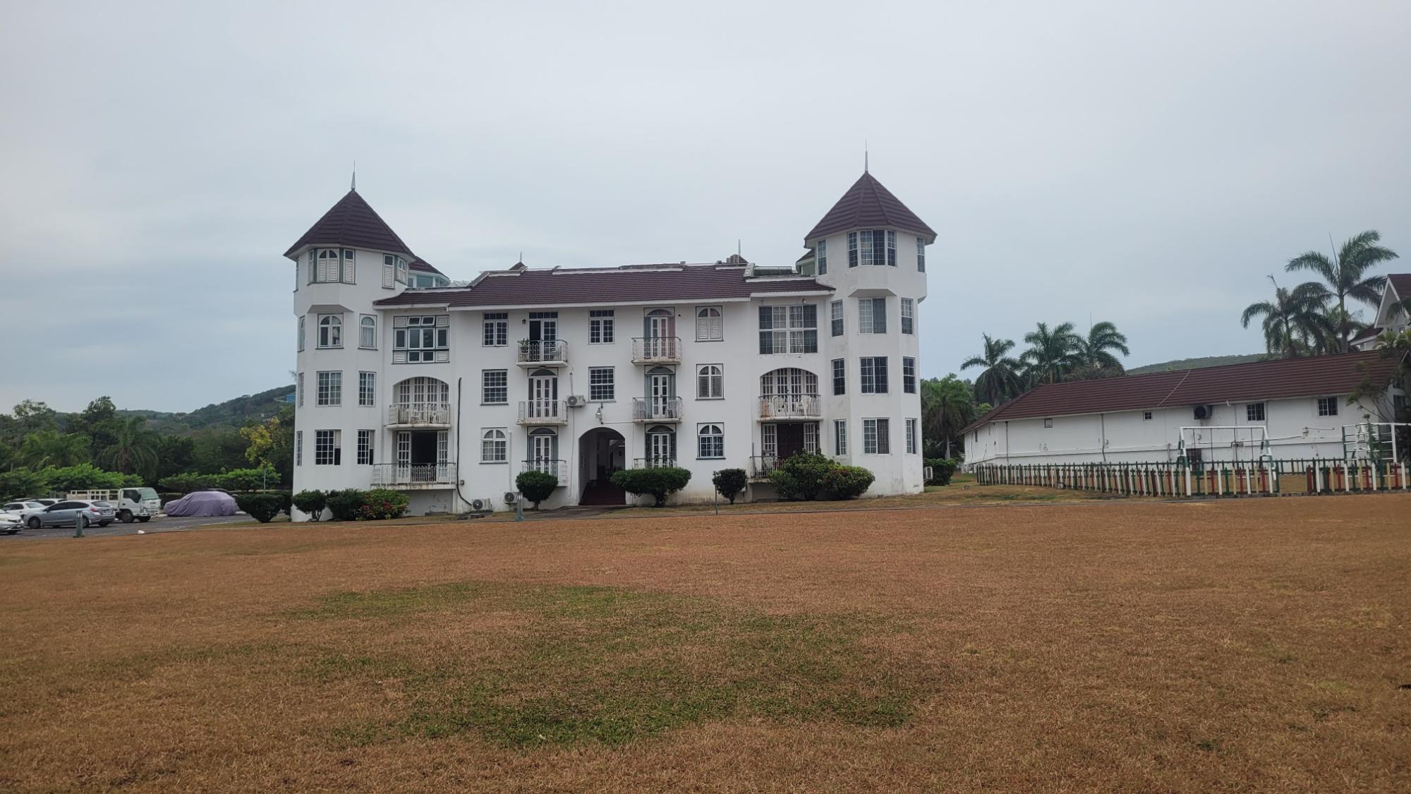 Apartment For Rent: SEACASTLES, MONTEGO BAY, Rose Hall | $1,200