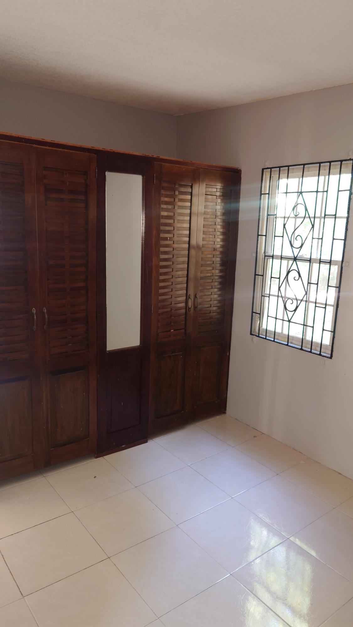 House For Rent: KENT AVENUE, Ensom City | $75,000 photo 10