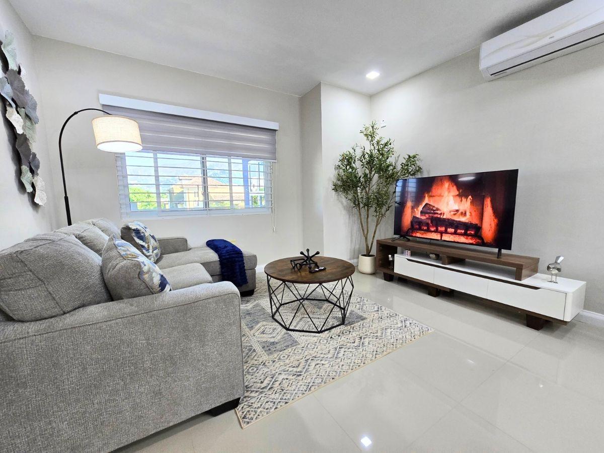 Apartment For Rent: SANDHURST CRESCENT, Kingston 6 | $3,500 photo 4