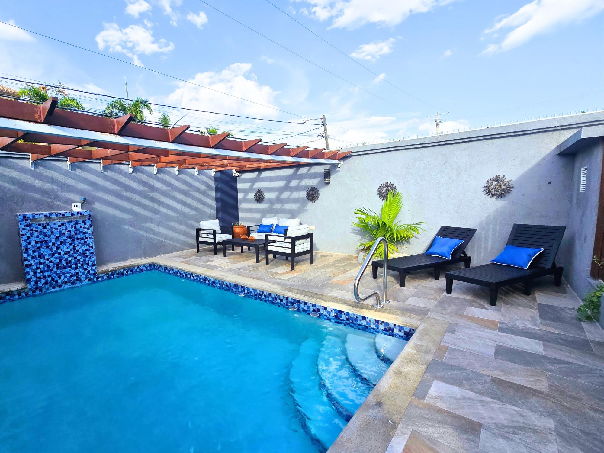 Apartment For Rent: SANDHURST CRESCENT, Kingston 6 | $2,900