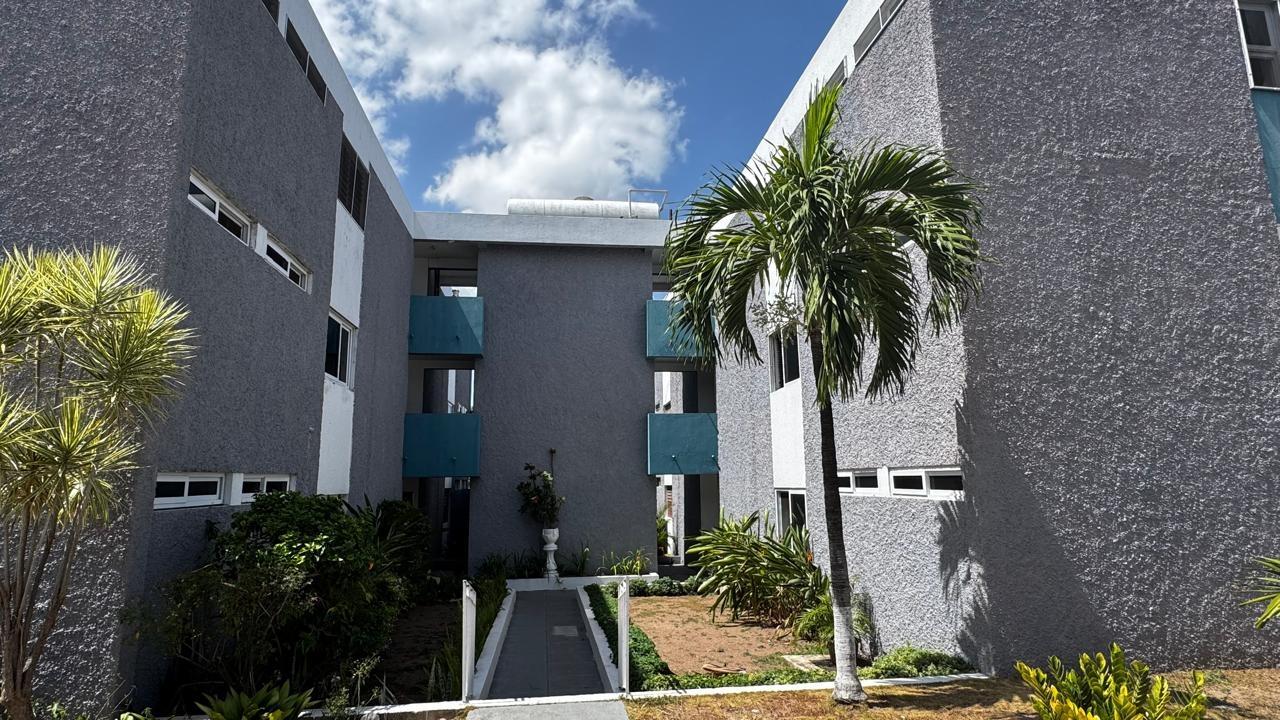 Apartment For Rent: ACADIA COURT, CENTRE STRI, Kingston 6 | $170,000