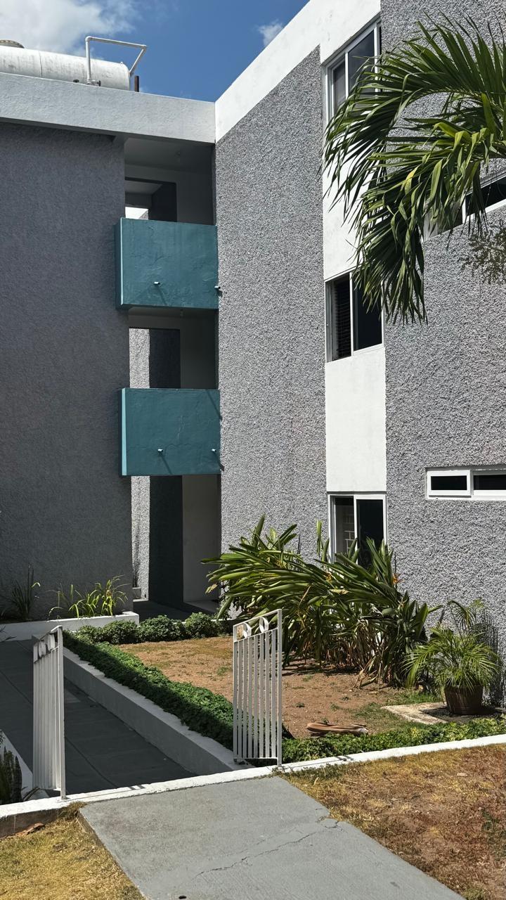 Apartment For Rent: ACADIA COURT, CENTRE STRI, Kingston 6 | $170,000 photo 2