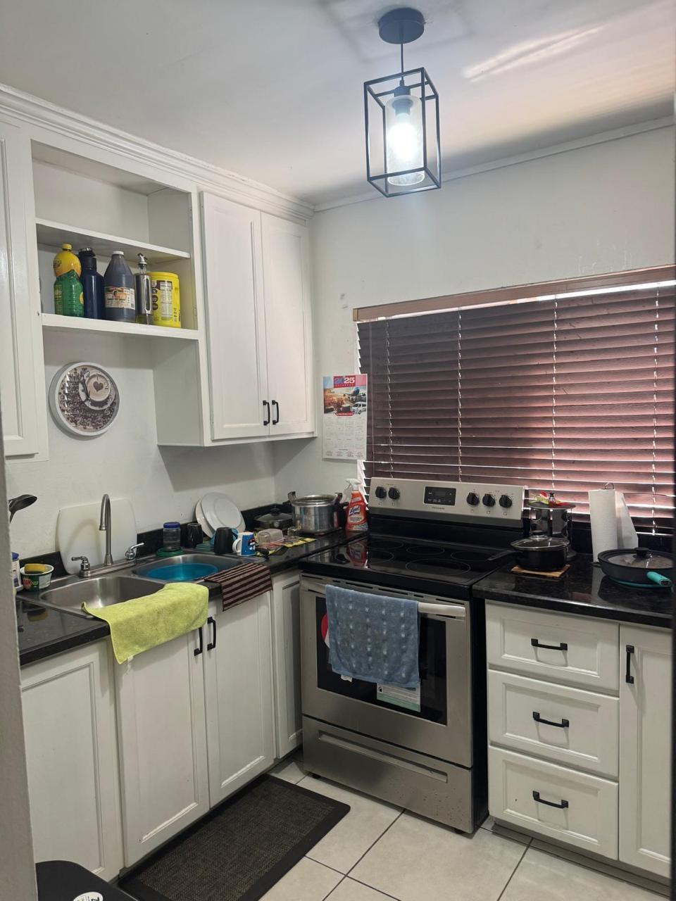 Apartment For Rent: ACADIA COURT, CENTRE STRI, Kingston 6 | $170,000 photo 4