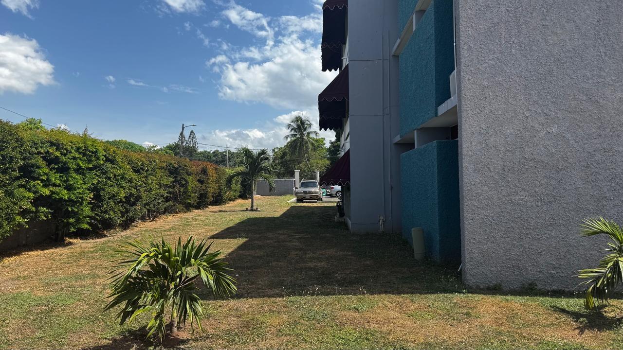 Apartment For Rent: ACADIA COURT, CENTRE STRI, Kingston 6 | $170,000 photo 7